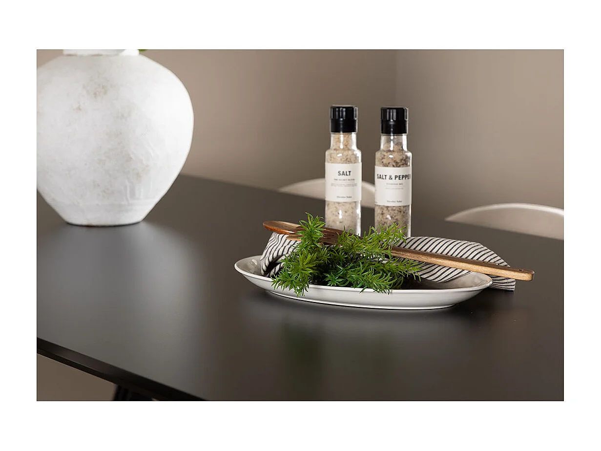 Oslo ensemble pour salle à manger table de salle à manger 100x220cm noir et 6 Skagen chaise velours beige.