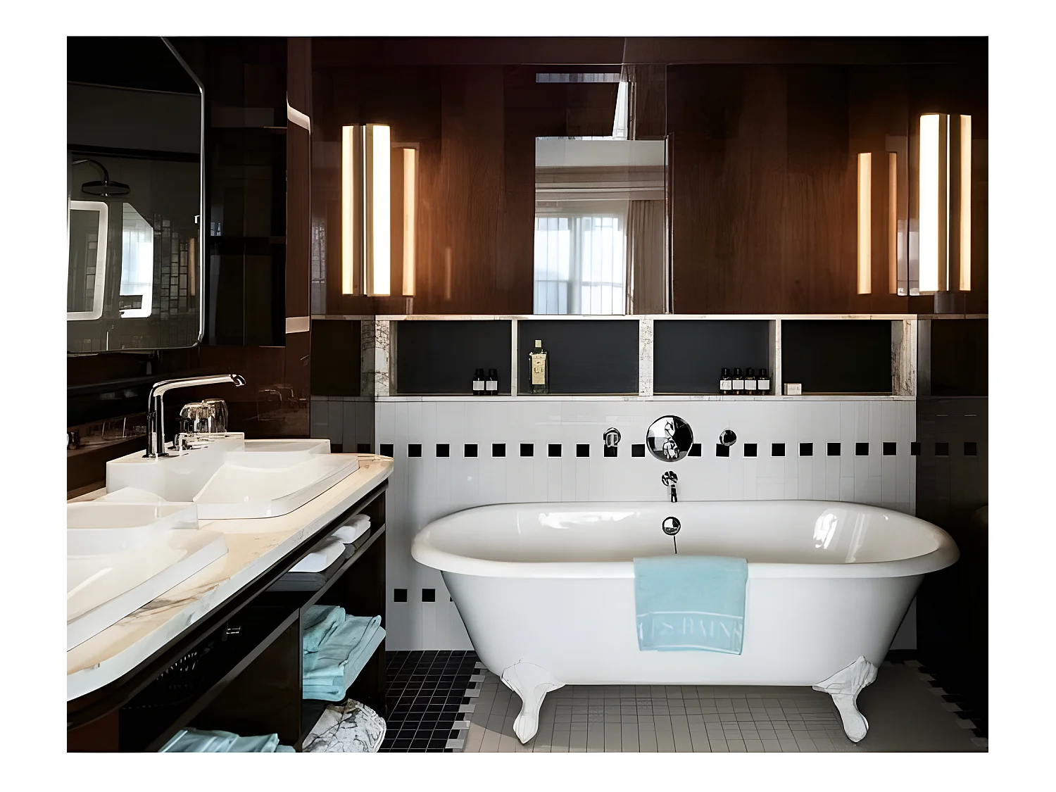 Baignoire sur pieds en fonte PLYMOUTH Blanche 153 cm Pieds noirs