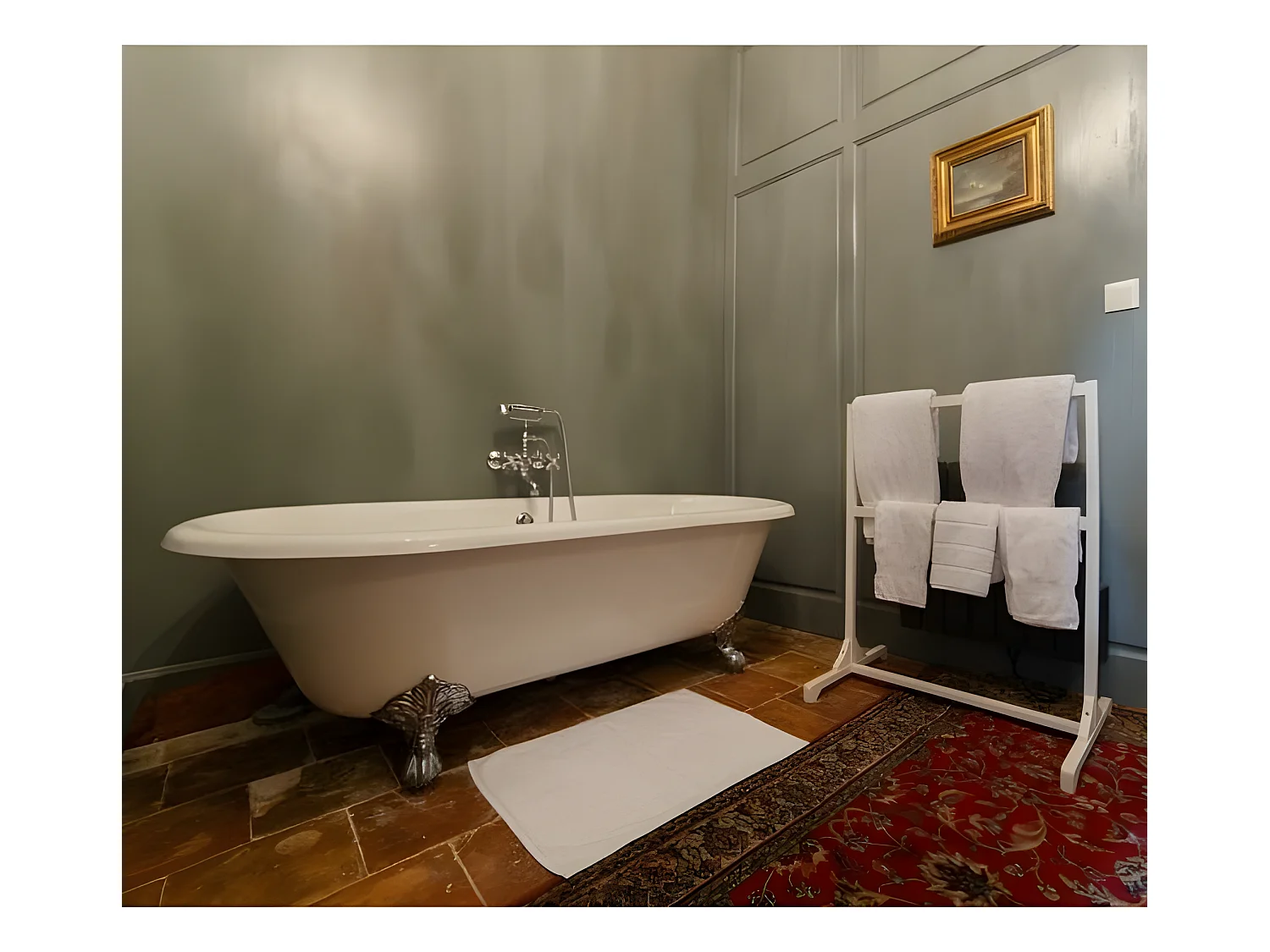 Baignoire sur pieds en fonte PLYMOUTH Blanche 153 cm Pieds noirs