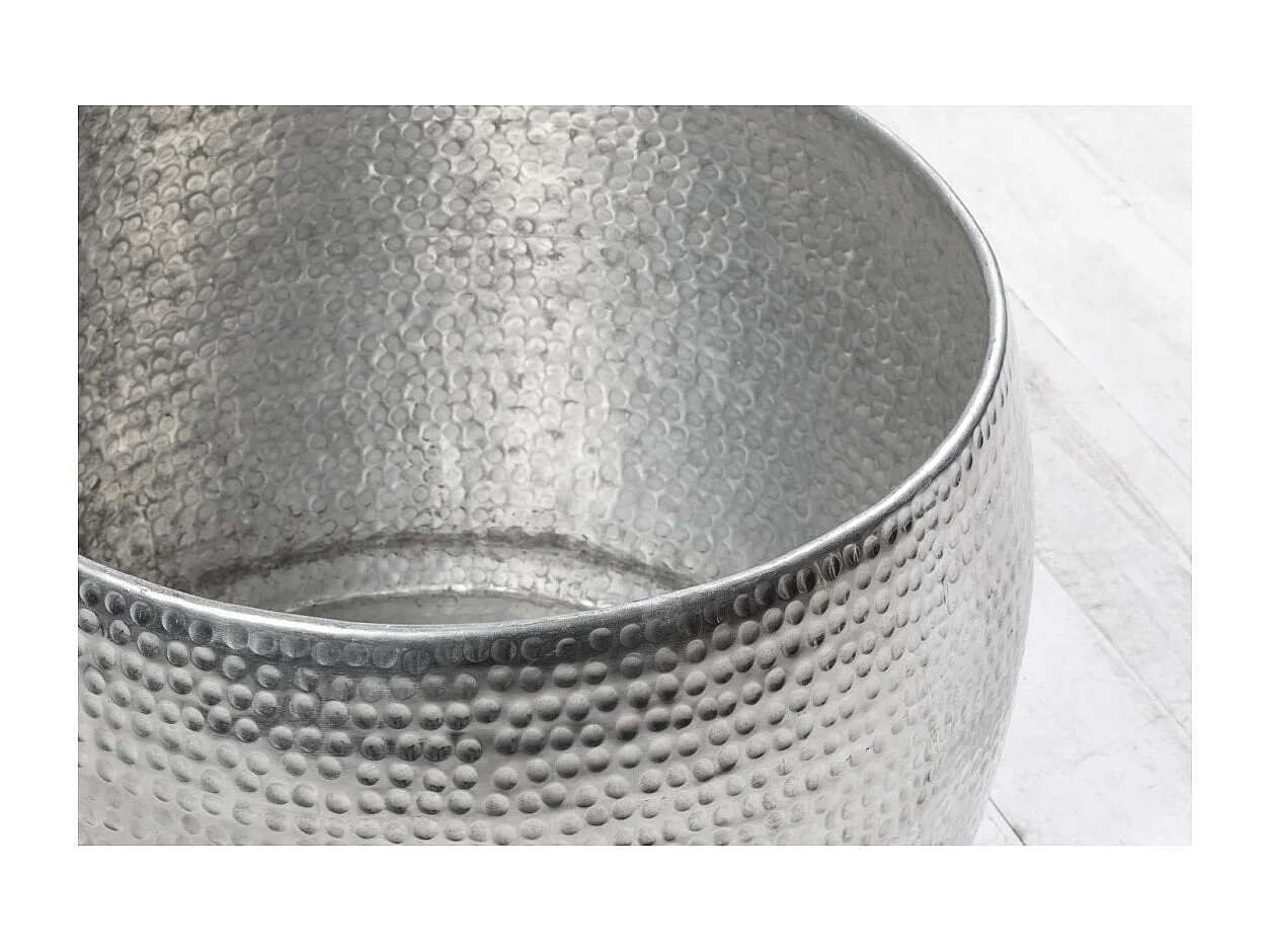 Mesa baja TRIANE 60 cm en aluminio plateado martillado – Mesa baja redonda de diseño