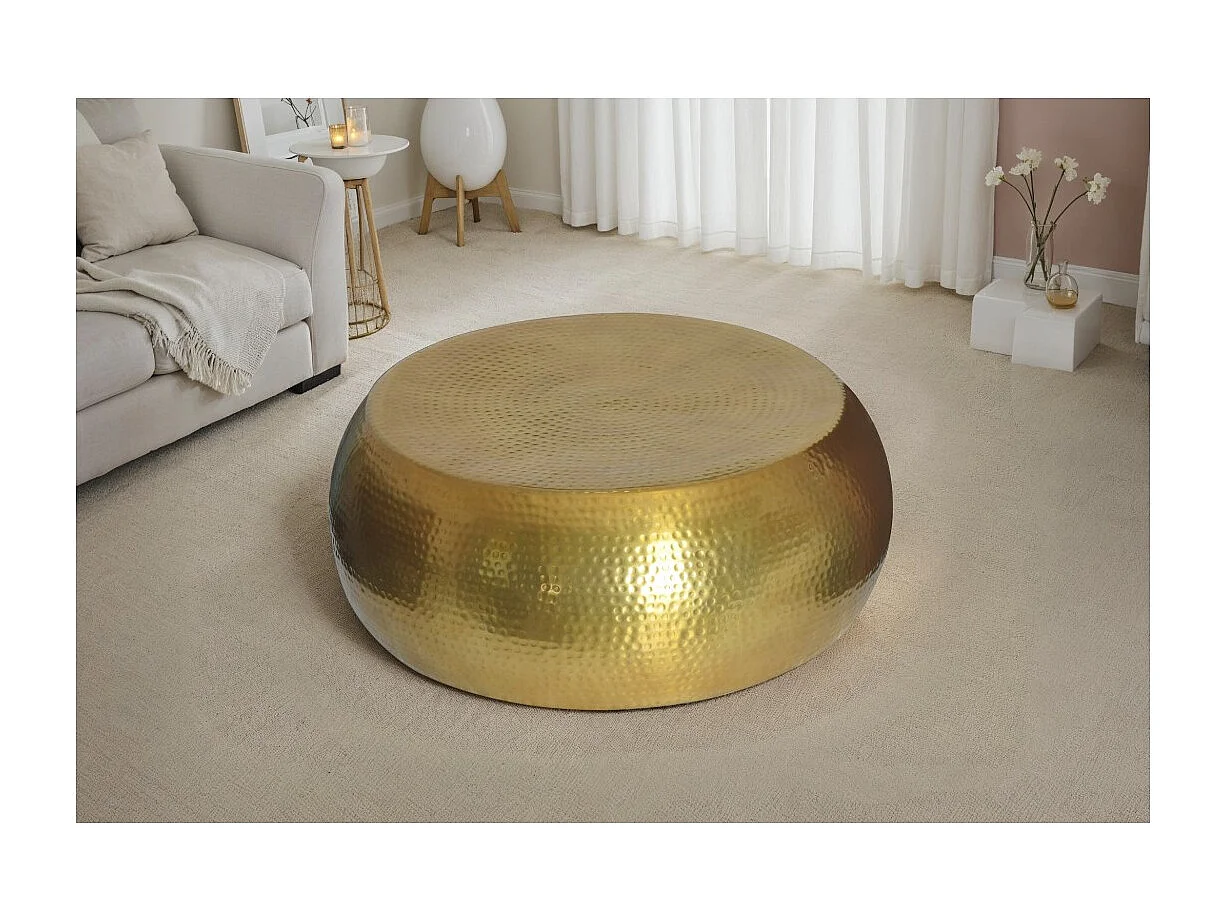 Table basse TRIANE dorée 80 cm – Aluminium martelé design brillant