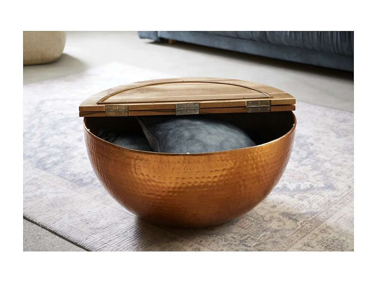 Mesa baja TRIANE 60 cm con cofre - Tablero de madera de acacia y estructura de aluminio cobre martillado