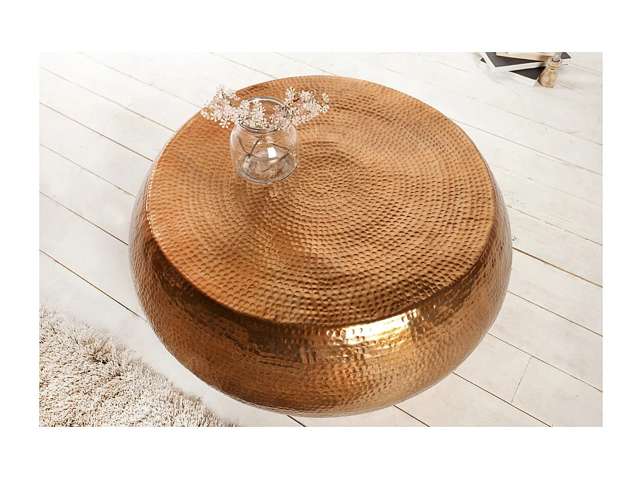 Mesa baja TRIANE cobre 80 cm – Diseño de aluminio martillado brillante