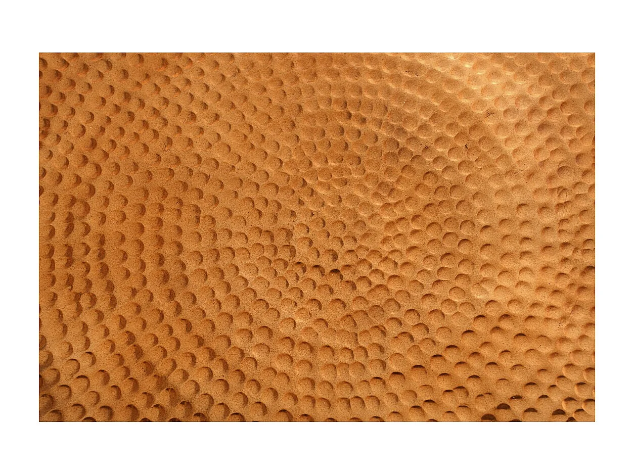 Mesa baja TRIANE cobre 80 cm – Diseño de aluminio martillado brillante