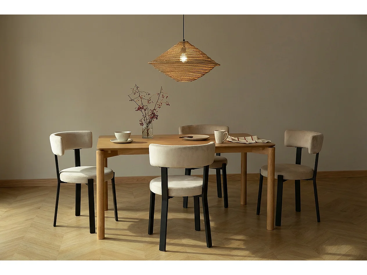 Lot de 4 chaises de salle à manger velours beige pieds métal noir NORDIK