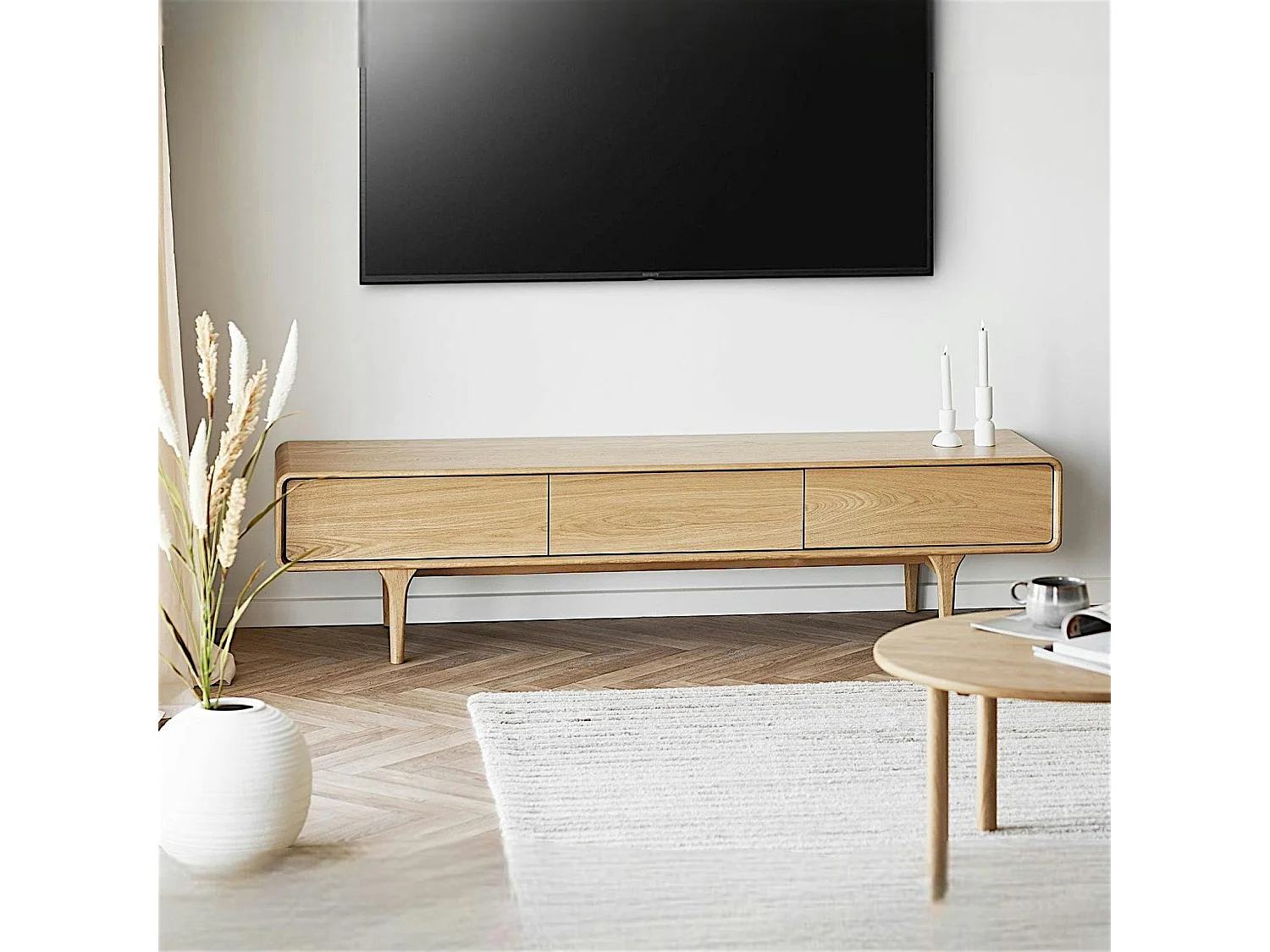 Meuble TV scandinave en placage chêne 2 portes 1 tiroir TARAZ