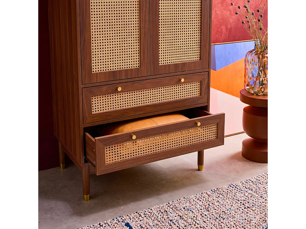 Dressing penderie décor bois noyer et cannage 2 portes. 1 penderie et 2 tiroirs