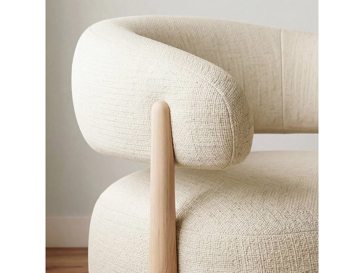 Fauteuil en tissu écru et pieds en métal effet bois Anelia