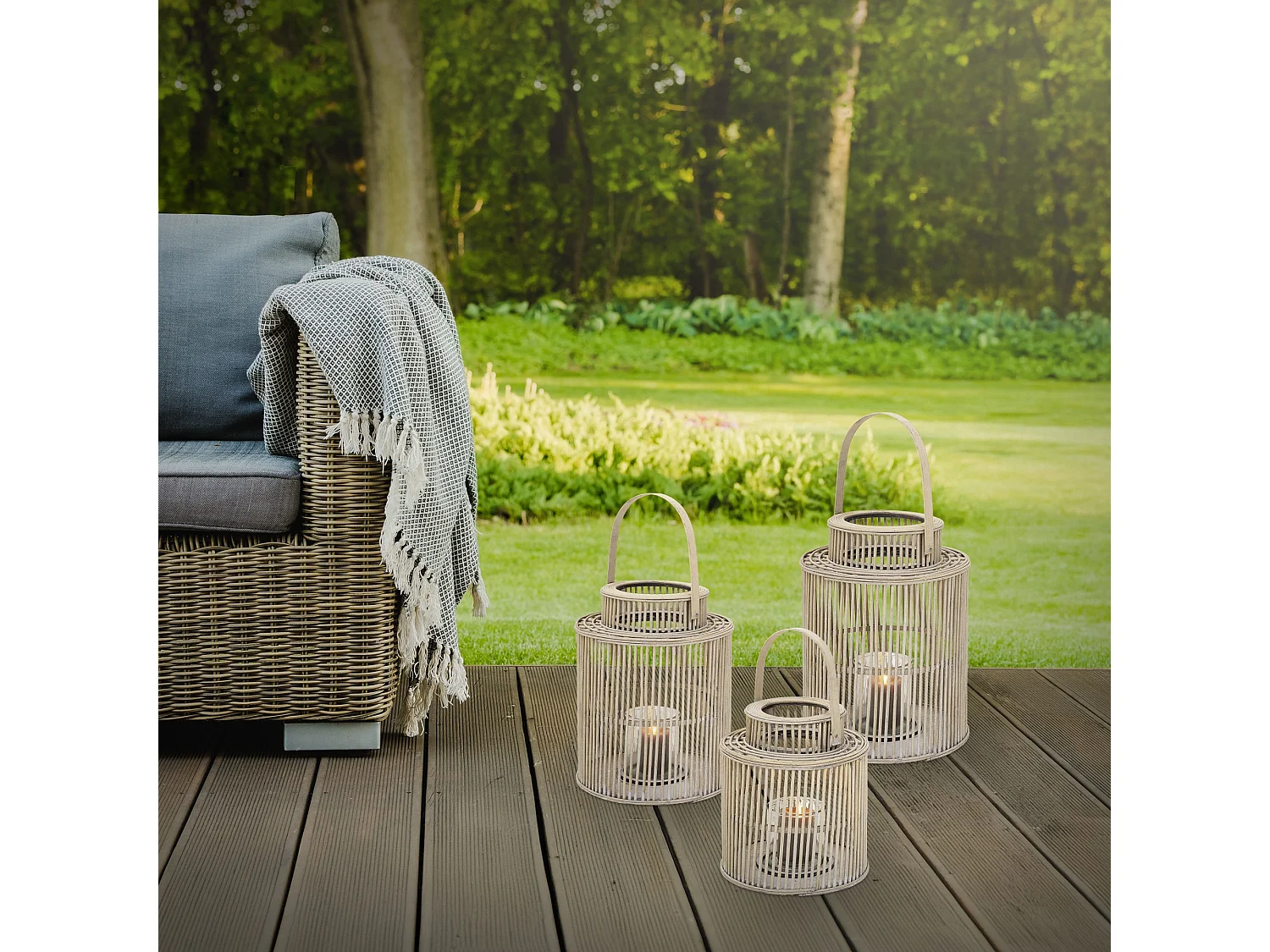 Lanterne en bambou H 54,5 cm naturel avec poignée et insert en verre style bohème pour jardin salon porte-bougie tressé décoratif extérieur intérieur