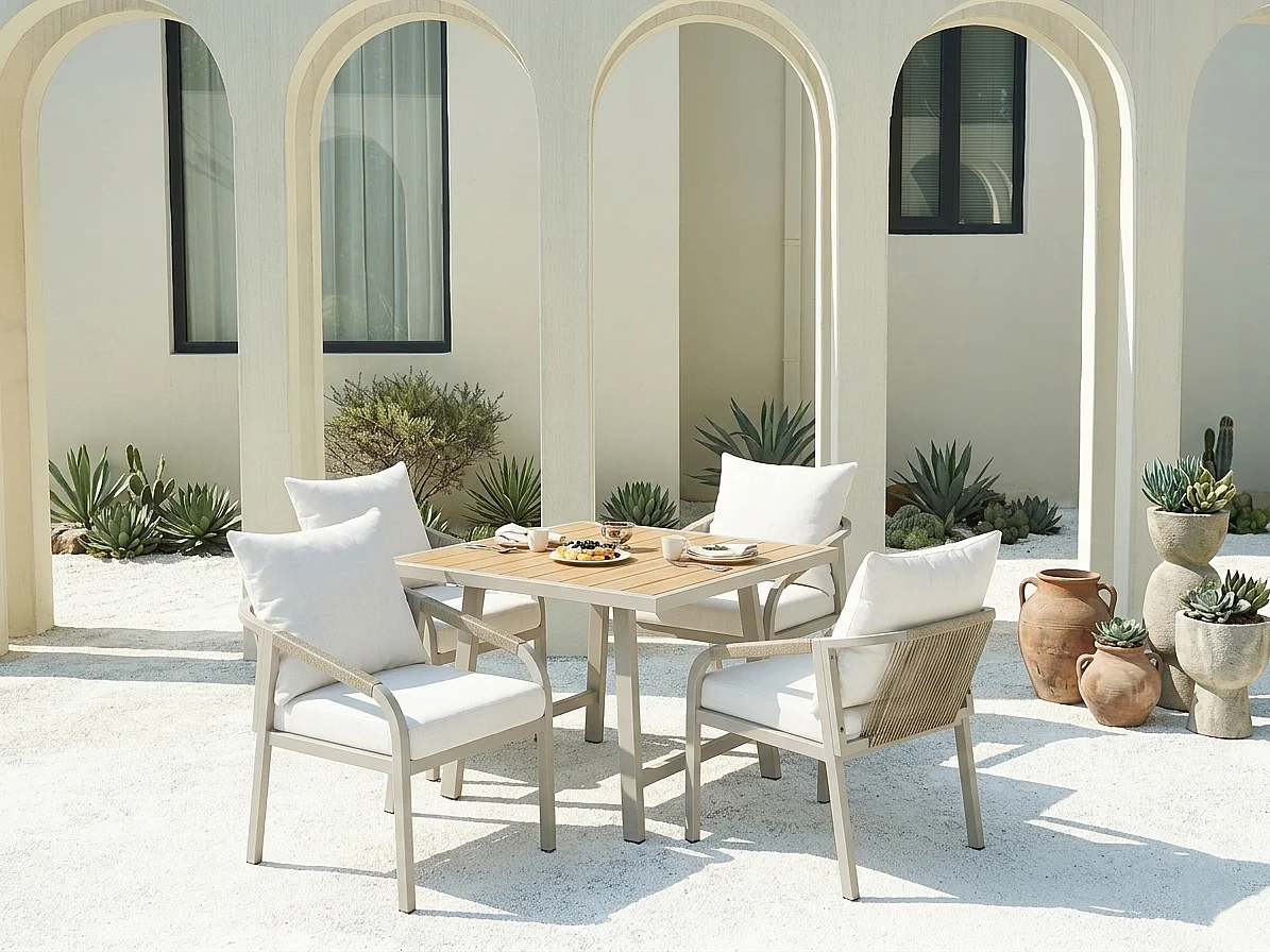 Salle à Manger de Jardin 4 Places – Table + 4 Chaises – Acier Galvanisé – Bois Composite – Tressage Corde – Camel & Beige