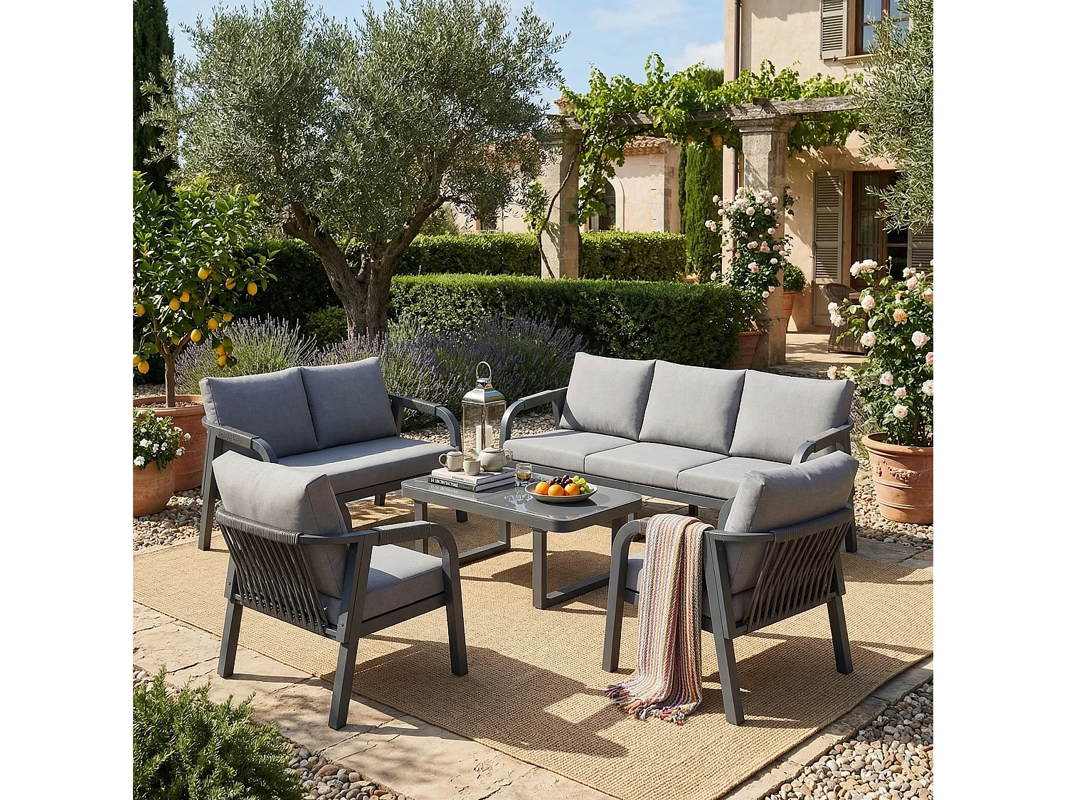 Grand salon de jardin 7 places – Canapé 3P + 2P + 2 fauteuils – Table verre – Structure fer galvanisé – Tressage corde – Gris