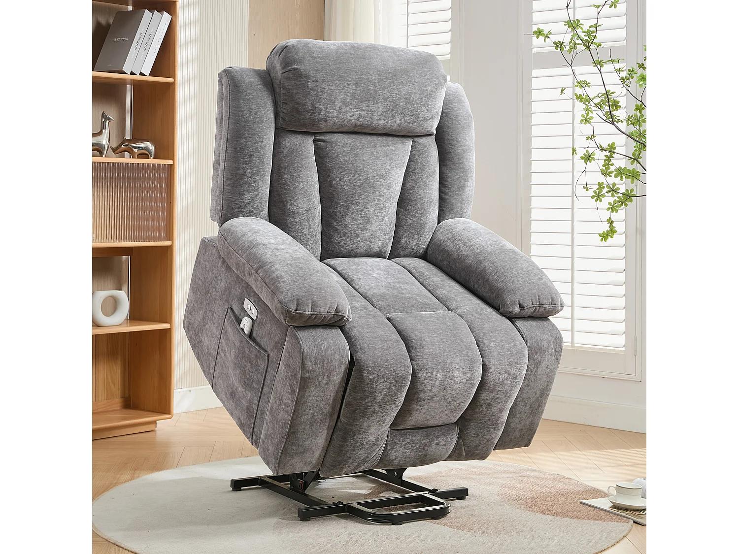 Adjustable electric massage chair 95x94x107cm - Massage and heating functions - Side pockets - Cup holders and USB ports - Brown