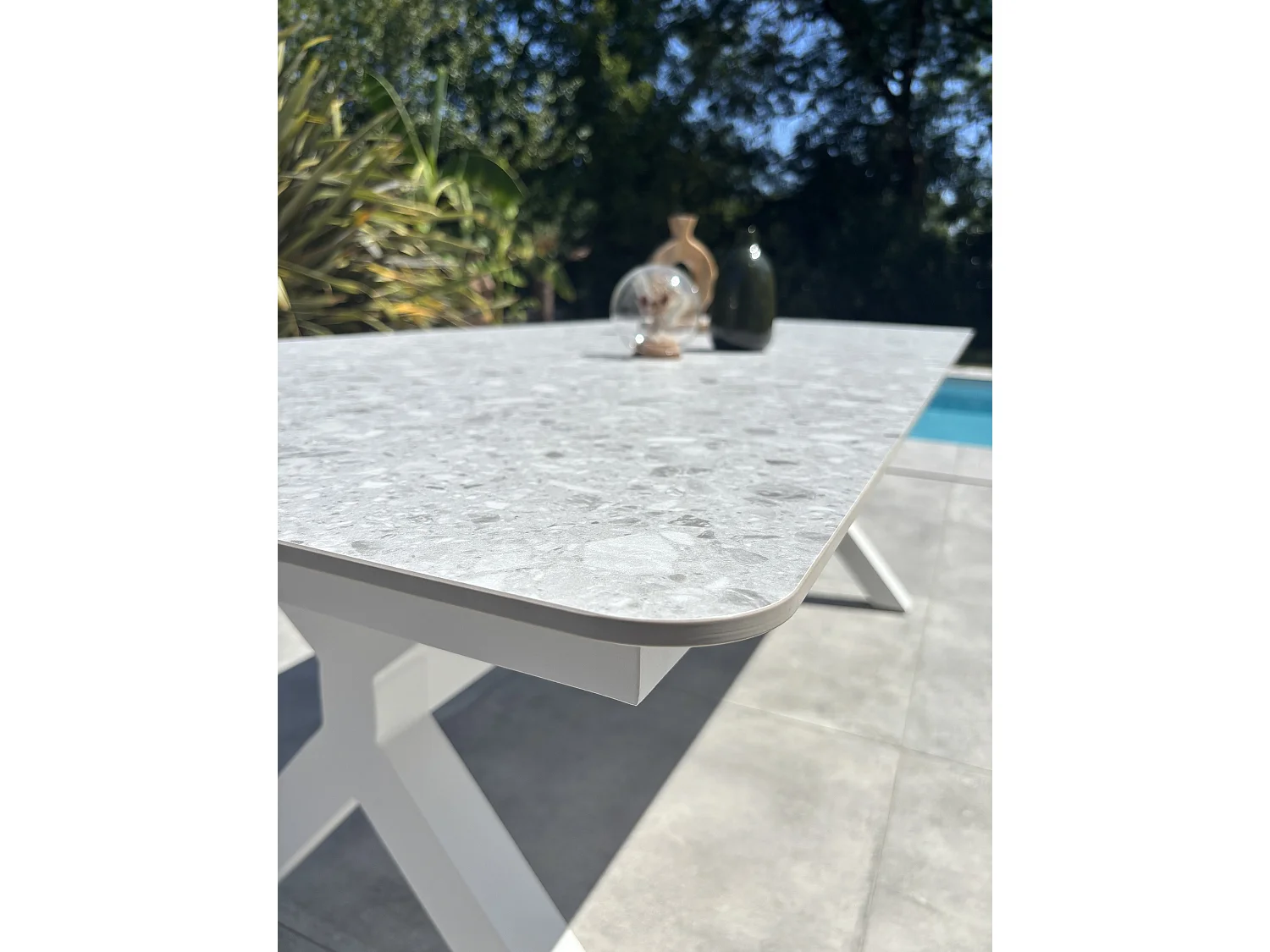 Table de jardin 8 places - Blanc - ABELLA
