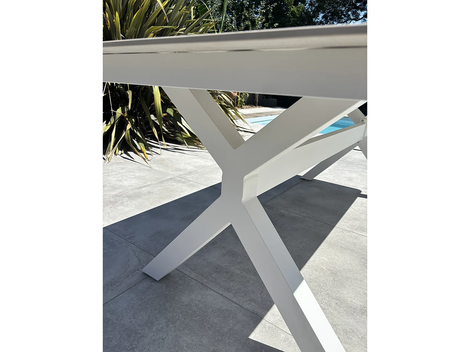 Table de jardin 8 places - Blanc - ABELLA