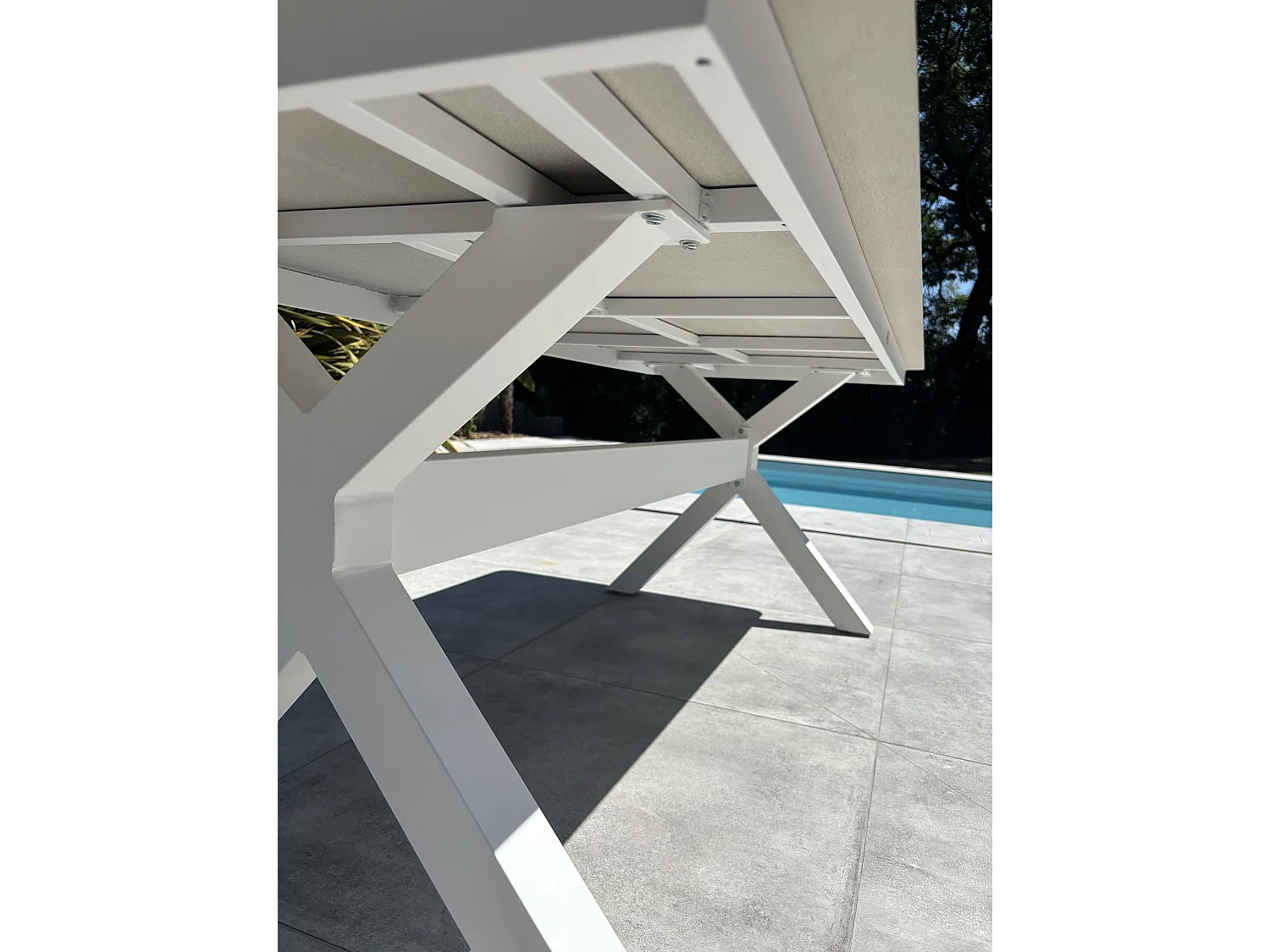 Table de jardin 8 places - Blanc - ABELLA