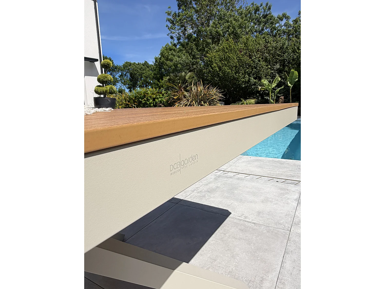 Table de jardin en alu plateau polywood  aspect bois - Grège - LAMU