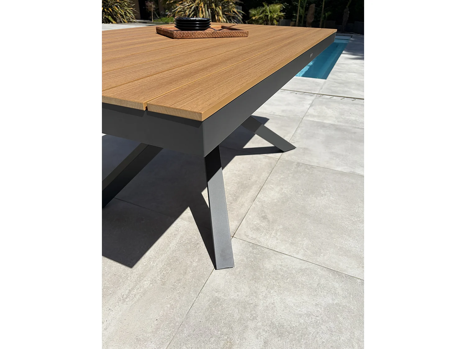 Table de jardin en alu plateau polywood aspect bois - Gris anthracite - LAMU