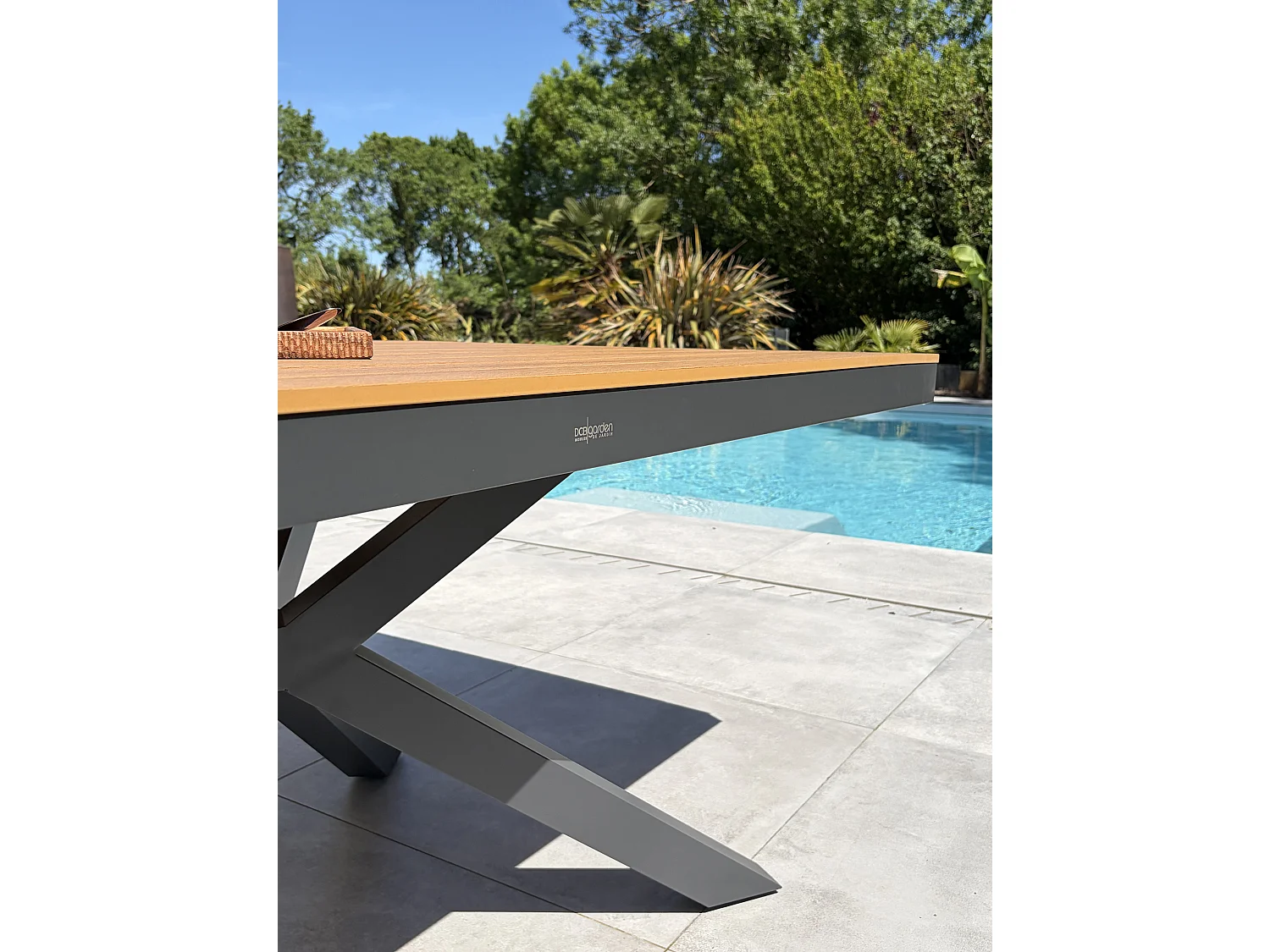 Table de jardin en alu plateau polywood aspect bois - Gris anthracite - LAMU