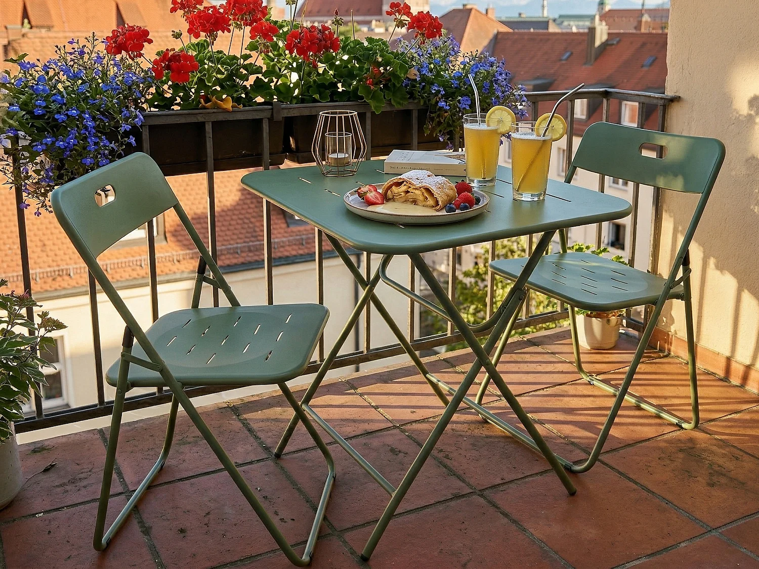 Set 3 pièces pliable : 2 chaises + 1 table, gain de place, confortable pour balcon, terrasse ou jardin – Brise d'Été
