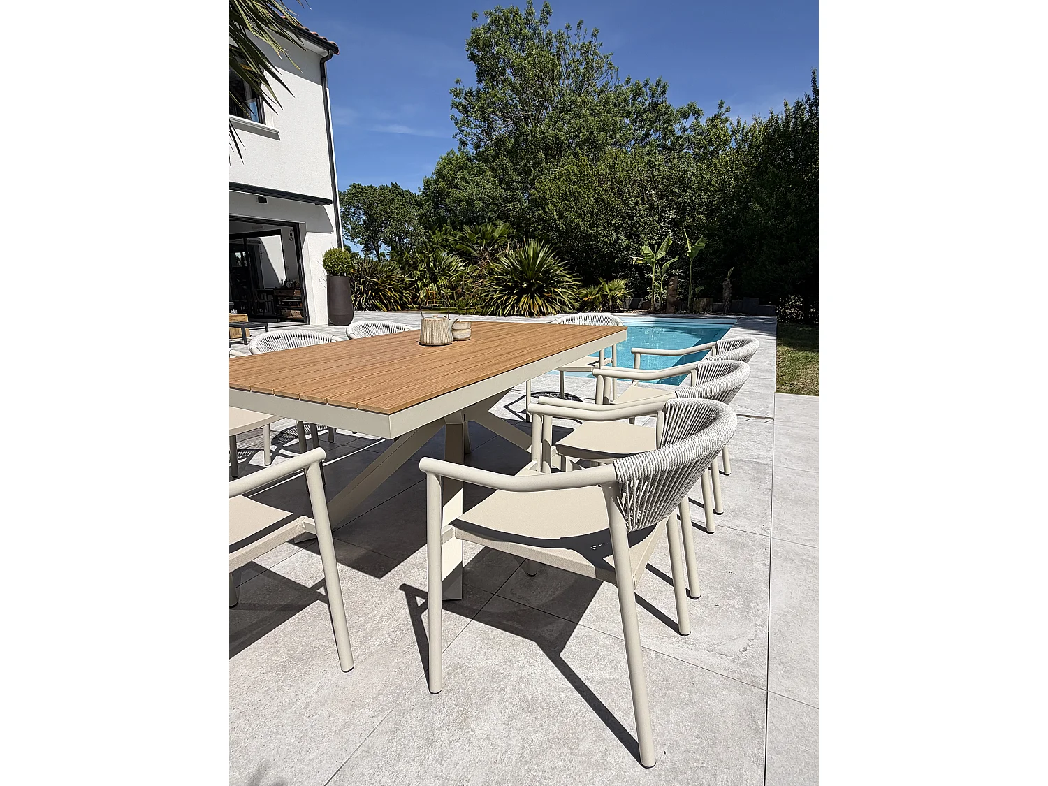 8-sitzige Garten-Essgruppe aus Aluminium – Greige