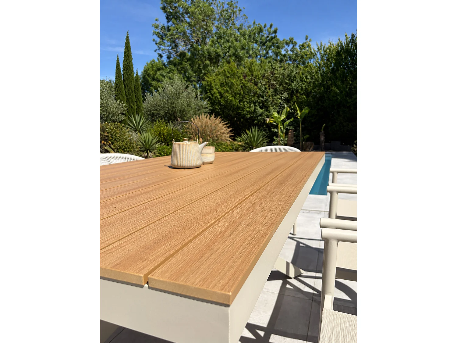 8-sitzige Garten-Essgruppe aus Aluminium – Greige