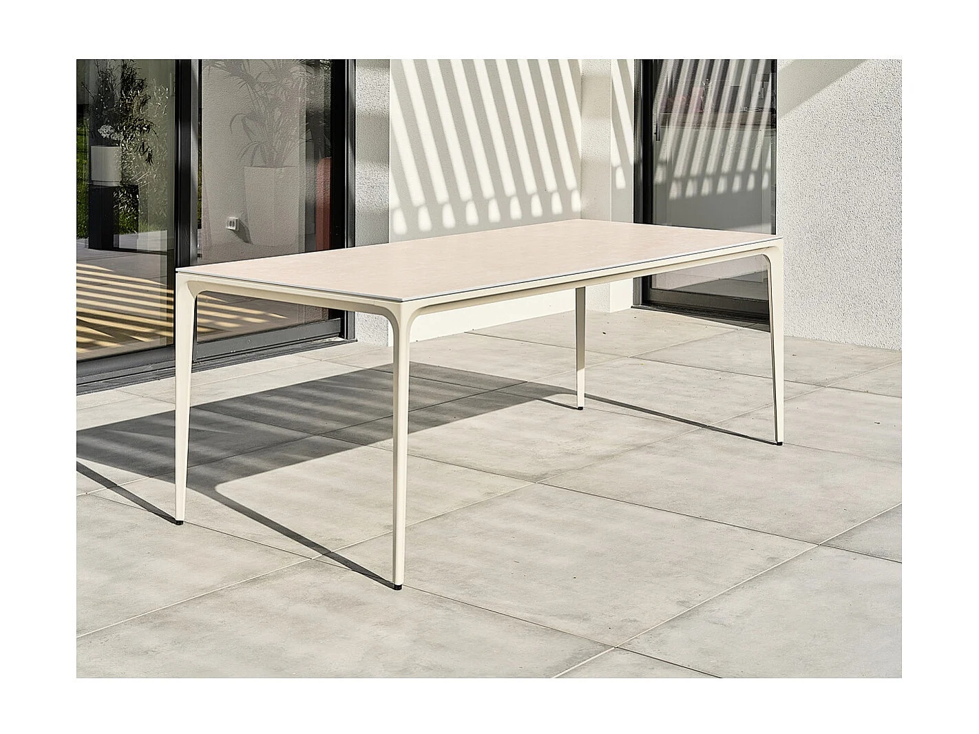 Table de jardin 8 places en Céramique sur verre - Grège - TIGUA