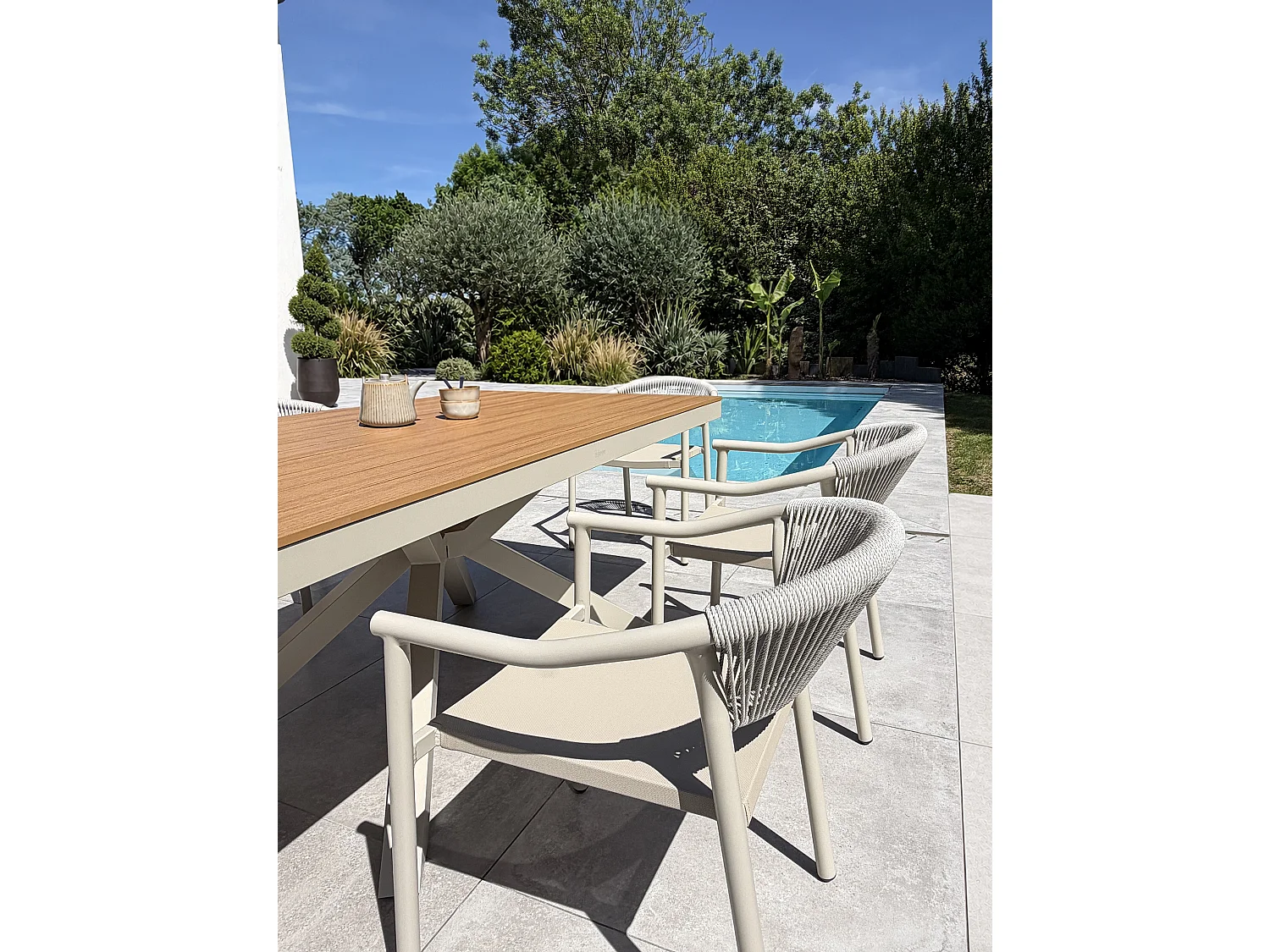 6-sitzige Garten-Essgruppe aus Aluminium – Greige