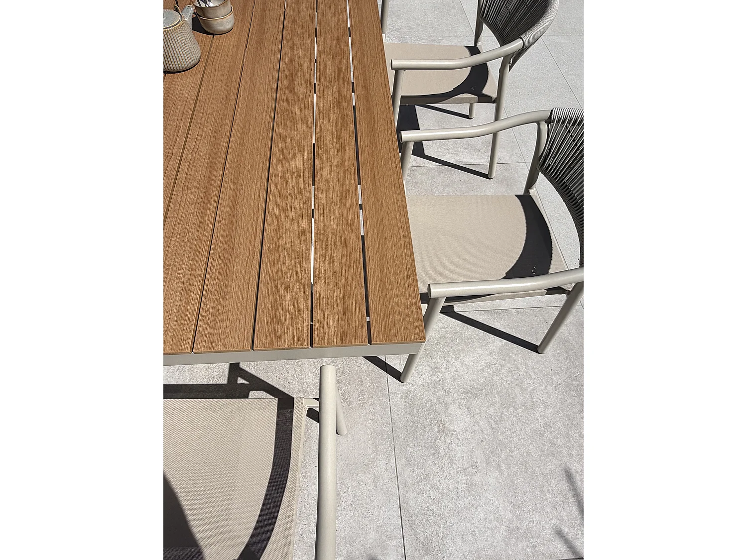 6-sitzige Garten-Essgruppe aus Aluminium – Greige