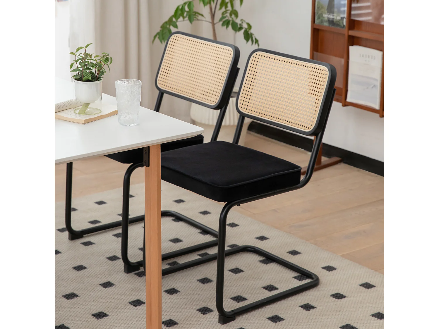 Lot de 2 chaises cantilever style Bauhaus, design moderne confortable et stable – chaise salle à manger, salon, bureau, café, intérieur contemporain
