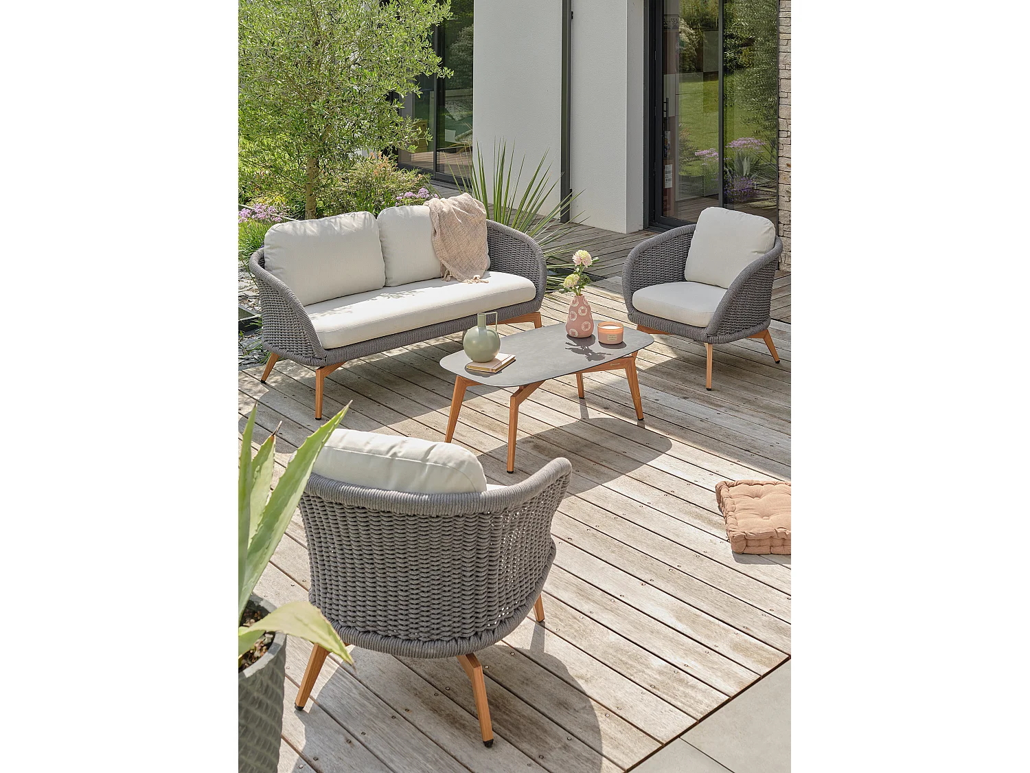 Salon bas de jardin 5 places - Effet bois - MYNTA