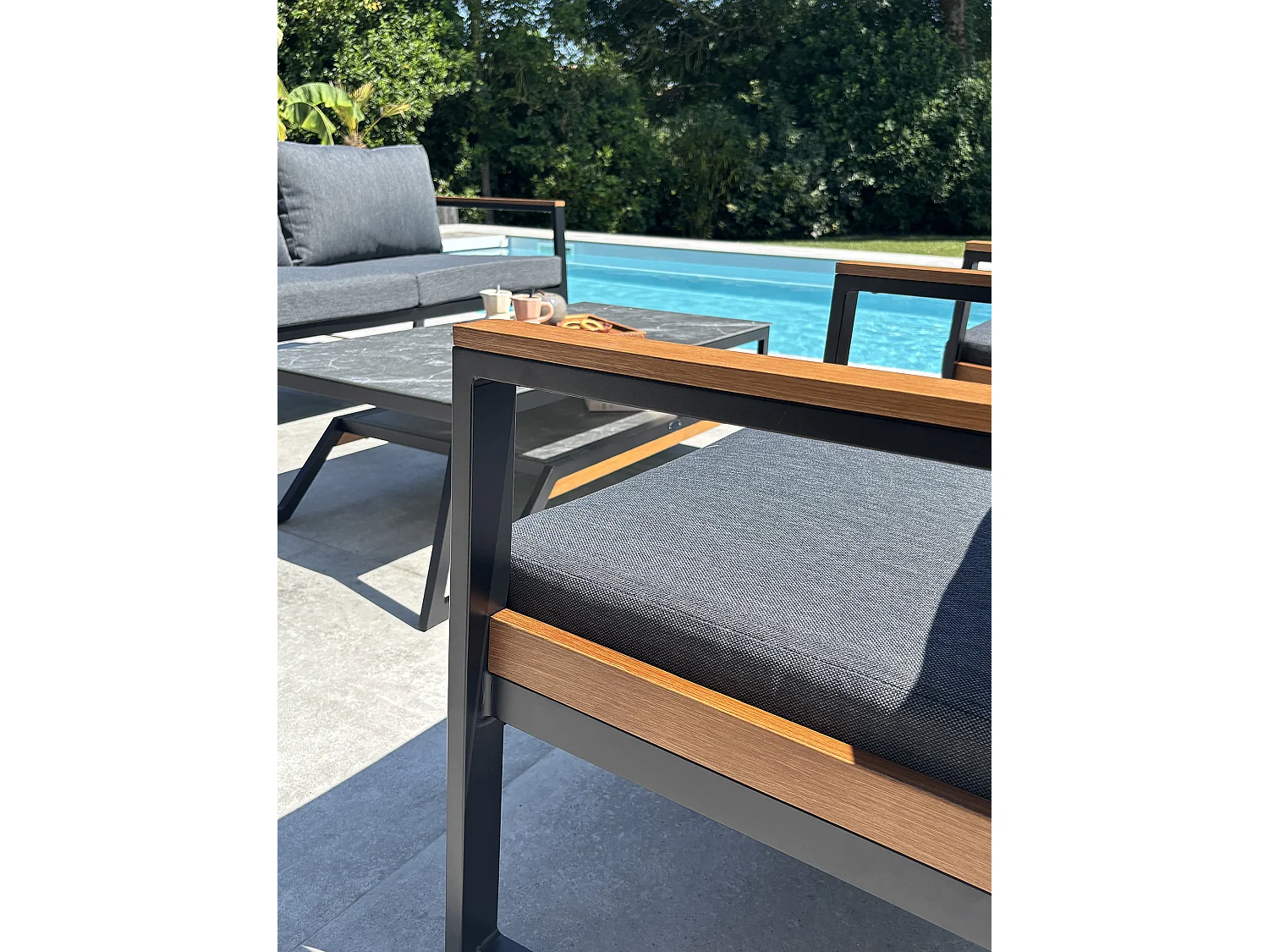 Salon de jardin bas 5 places - Noir - TADEO