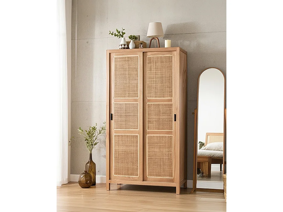 Tiraya - Armoire portes coulissantes en bois de Mindi et rotin naturel