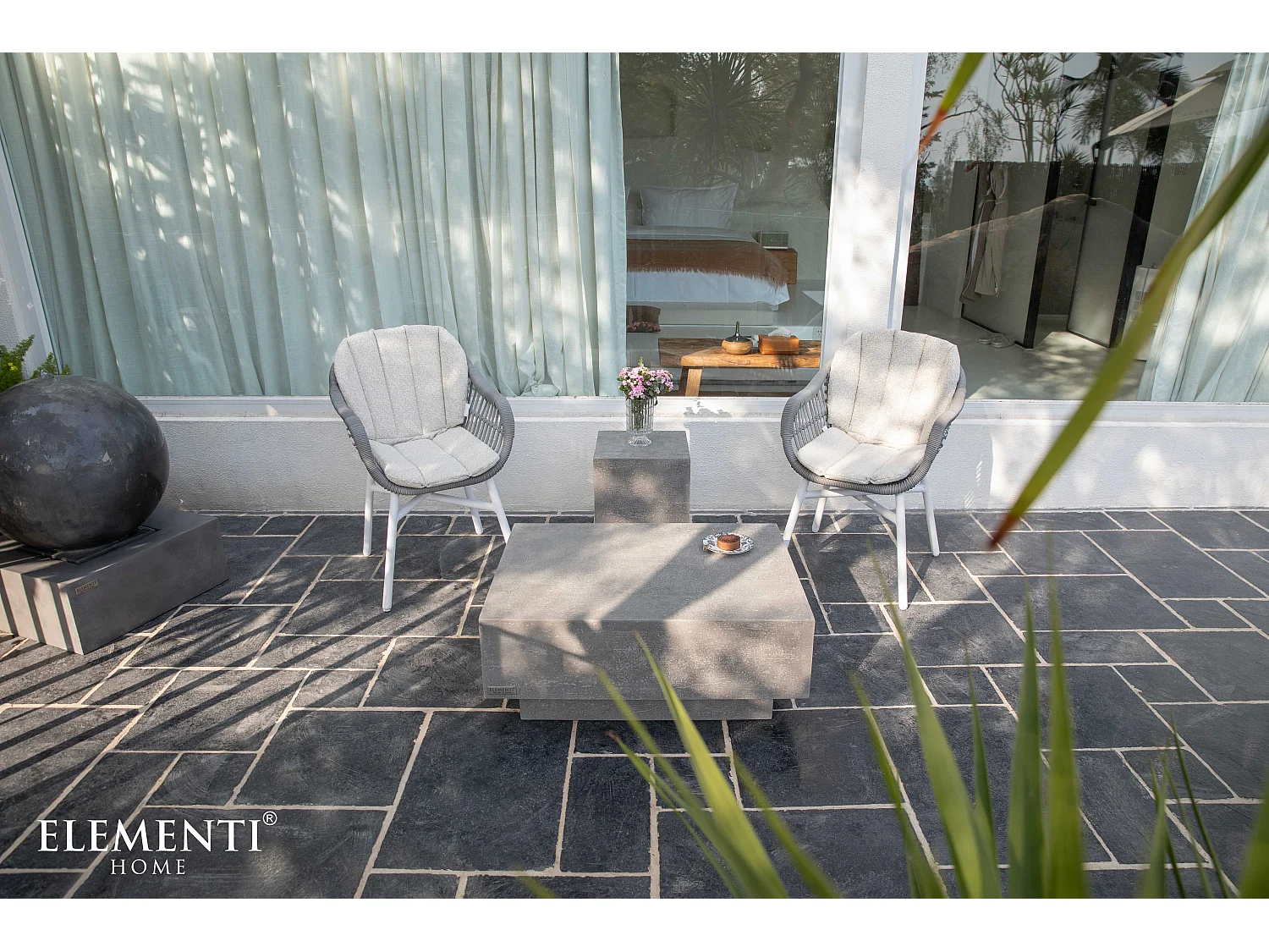 Table basse TEVERE en béton fibré 86x86x36 cm