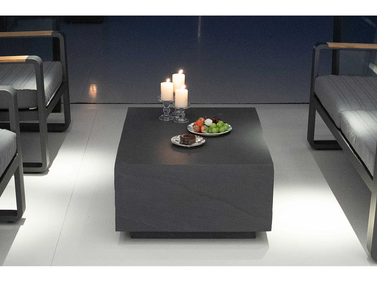 Table basse COLORADO en béton fibré 86x66x36 cm