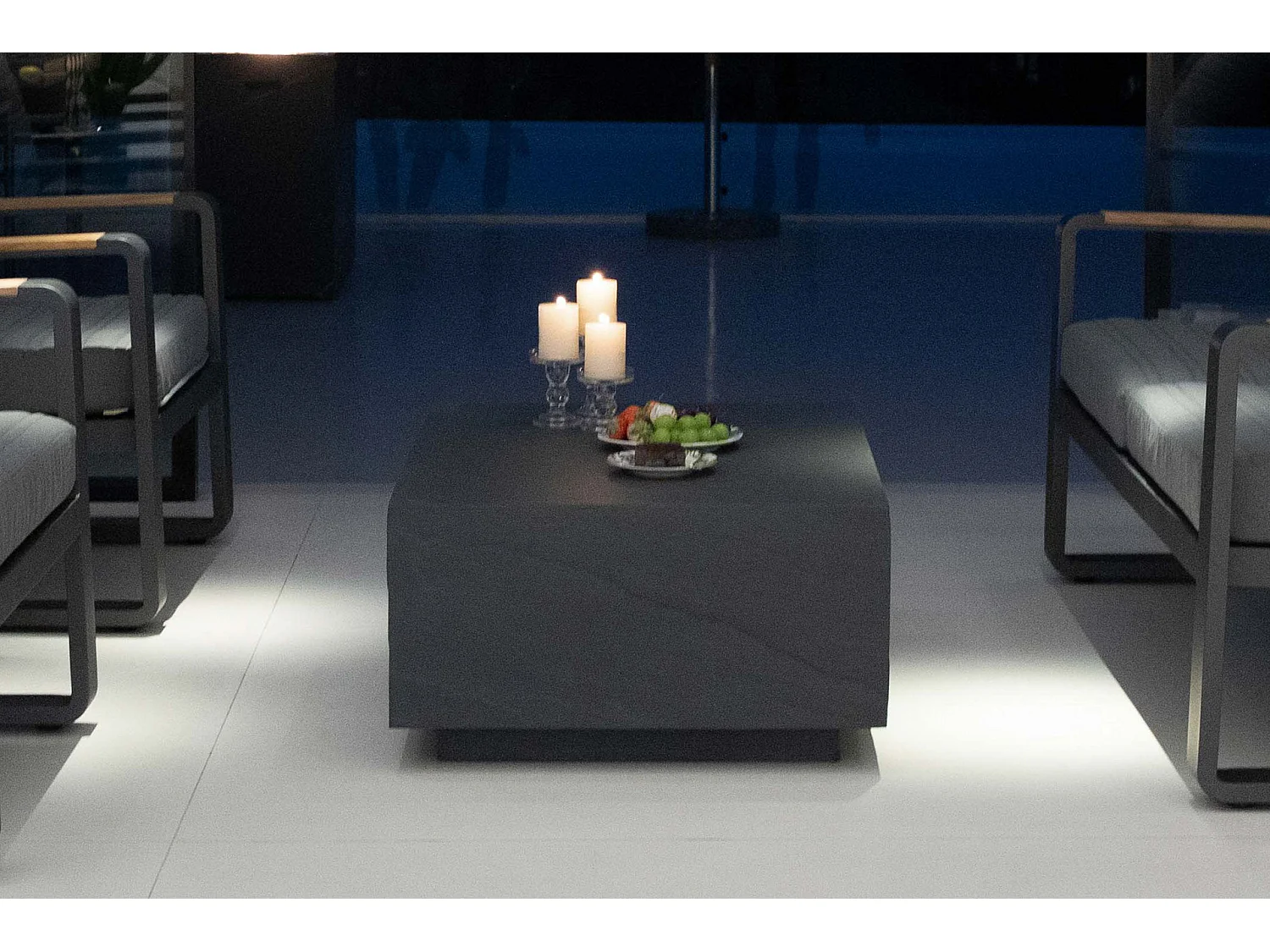 Table basse COLORADO en béton fibré 86x66x36 cm