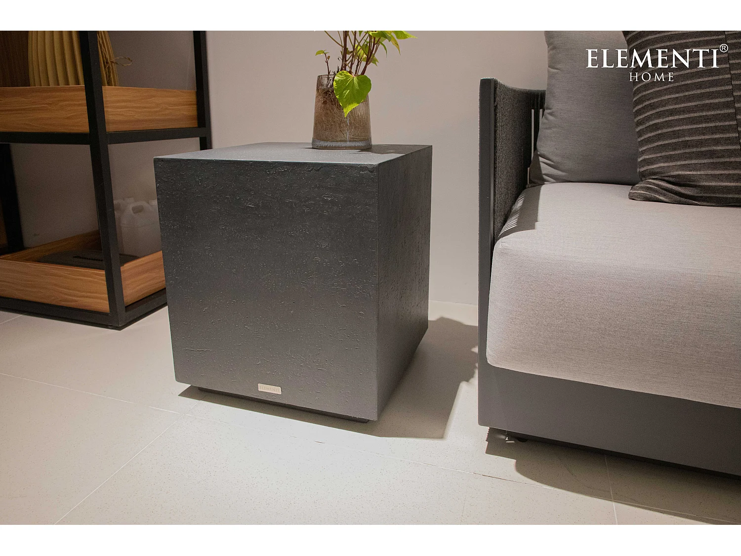 Table d'appoint TEVERE en béton fibré 45x45x51 cm