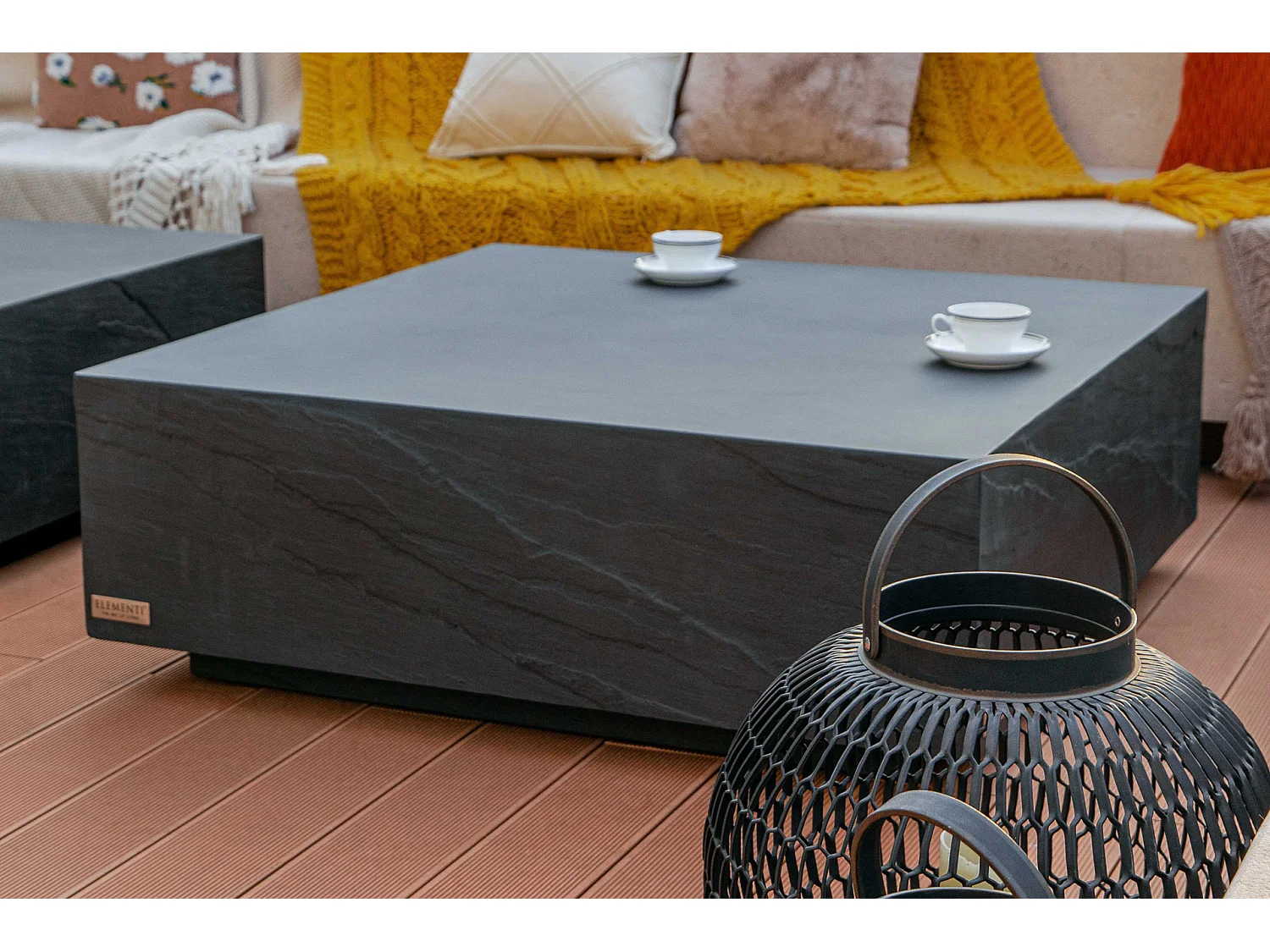 Table basse COLORADO en béton fibré 102x102x36 cm
