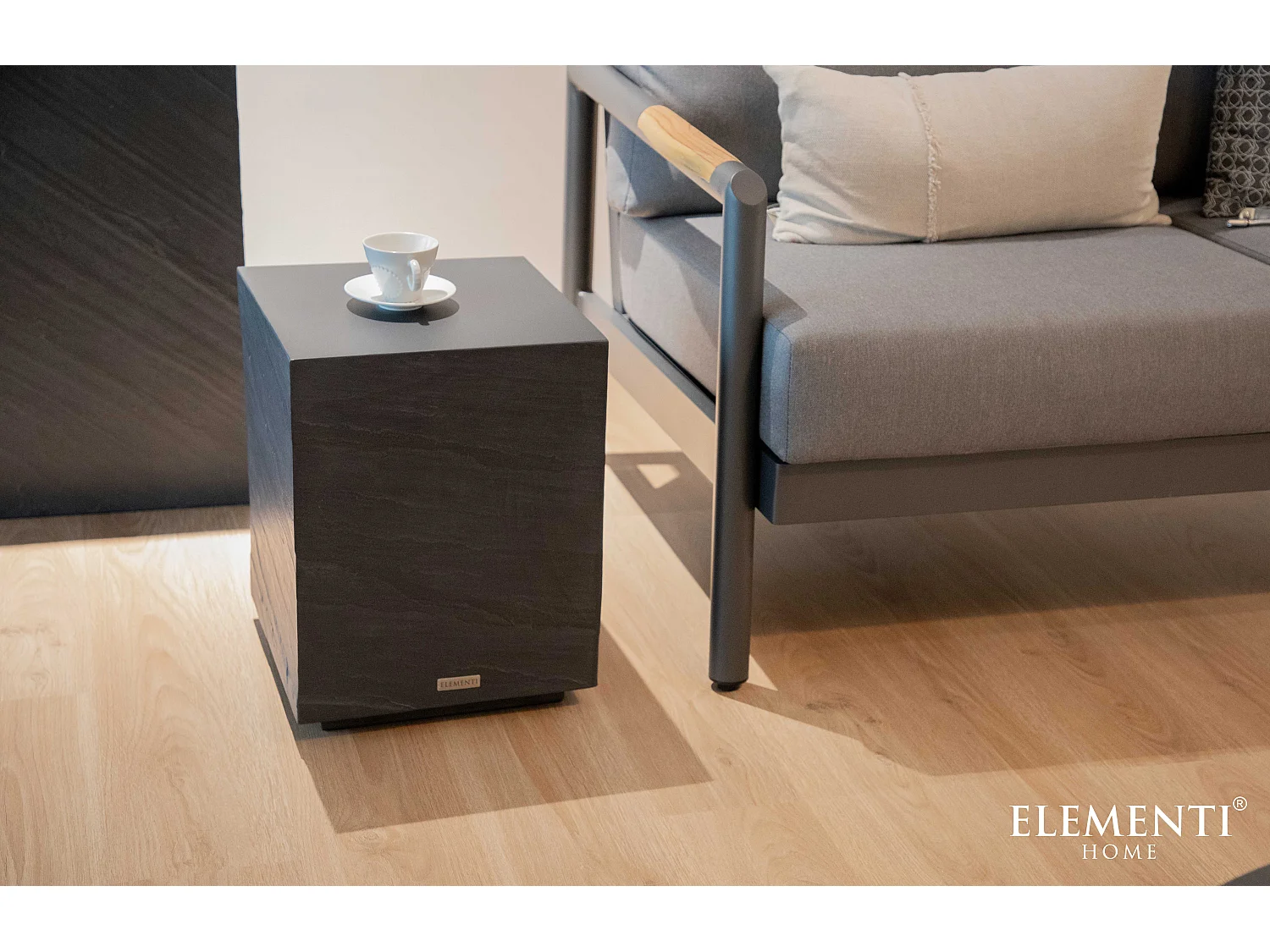 Table d'appoint COLORADO en béton fibré 35x35x46 cm