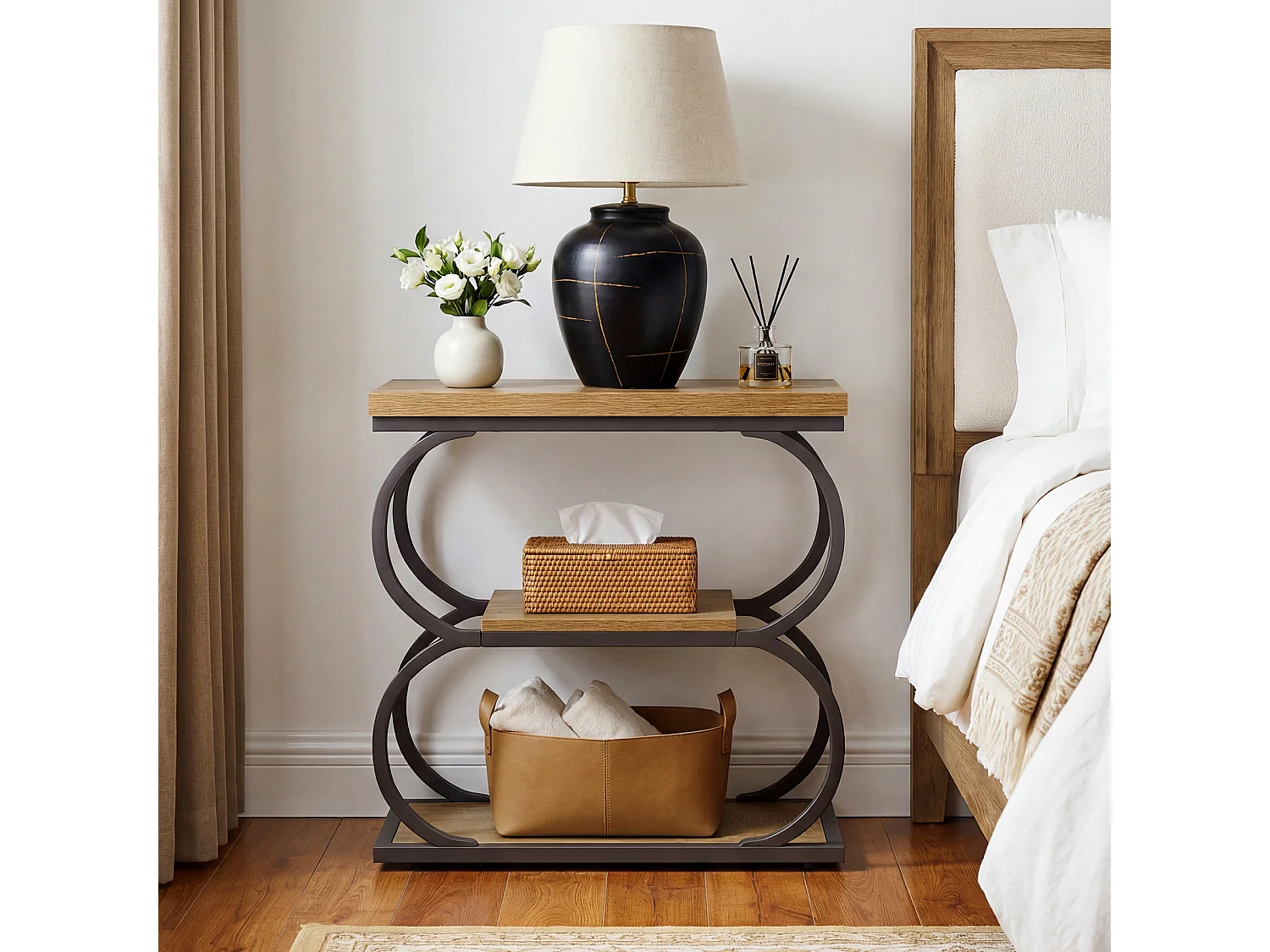 Table d'appoint étroite, table de chevet fine en bois à 3 niveaux pour salon, table de nuit mince en métal pour petits espaces
