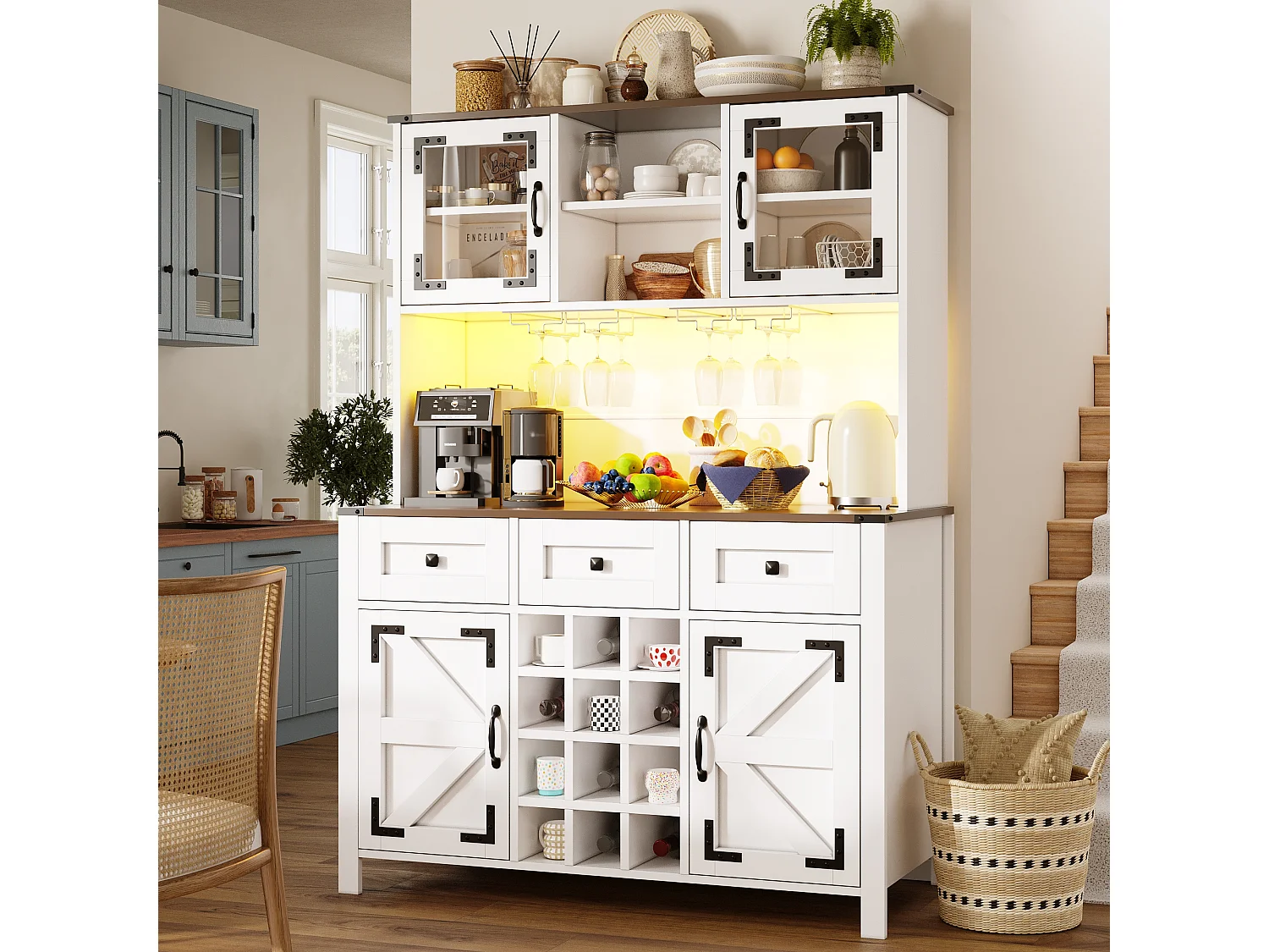 Mobile da cucina in stile buffet con porte USB - Mobile alto con illuminazione a LED, portabicchiere, 4 ante e 3 cassetti - bianco