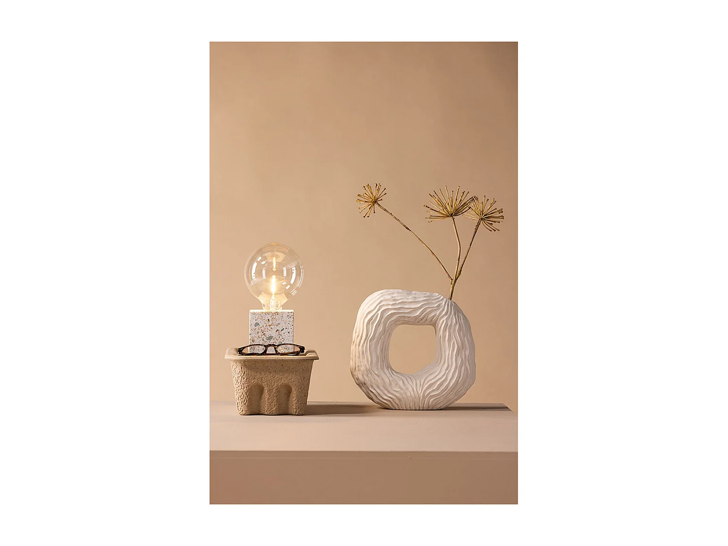 Rilche verlichting tafellamp 9x9x9cm grijs.