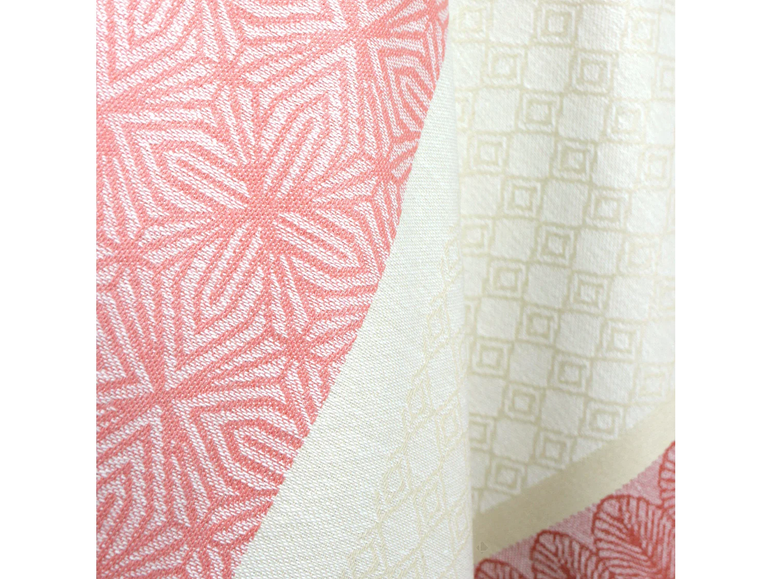 Nappe ronde 170 cm Jacquard coton + enduction acrylique CHARLESTON rouge Corail