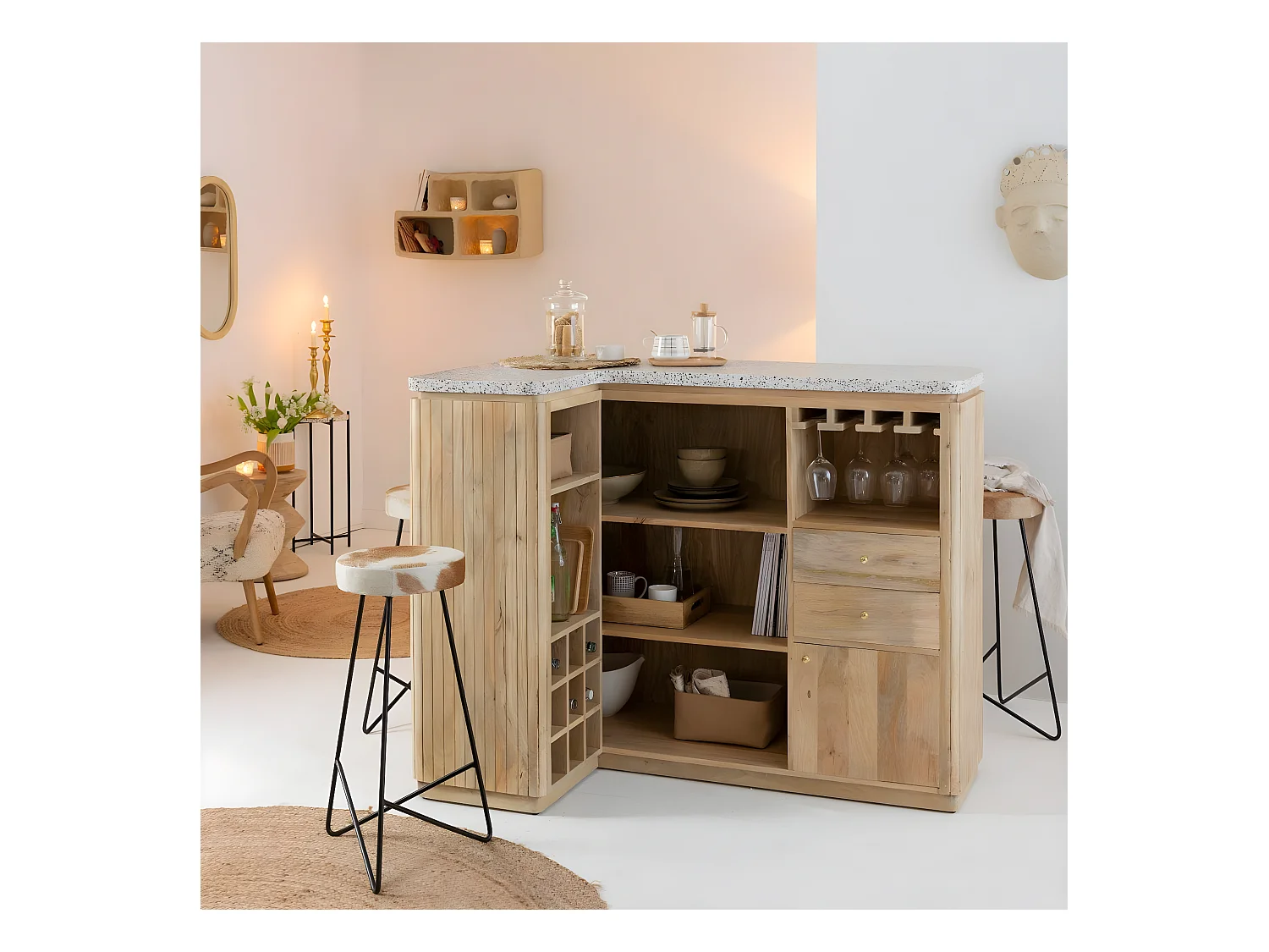 Barra de esquina de madera de mango y terrazo con almacenamiento y estilo contemporáneo