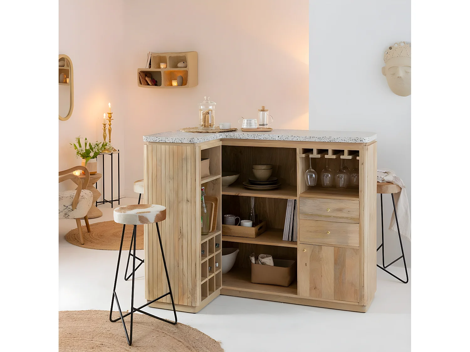 Meuble bar en angle bois de manguier et terrazzo Lou