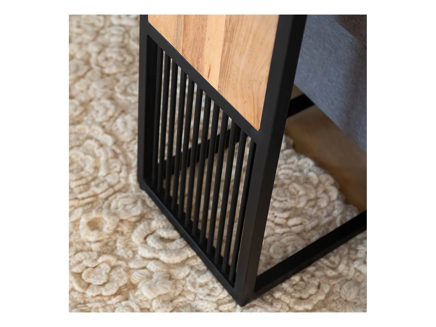 Bout de canapé en bois d'acacia et métal Mattia