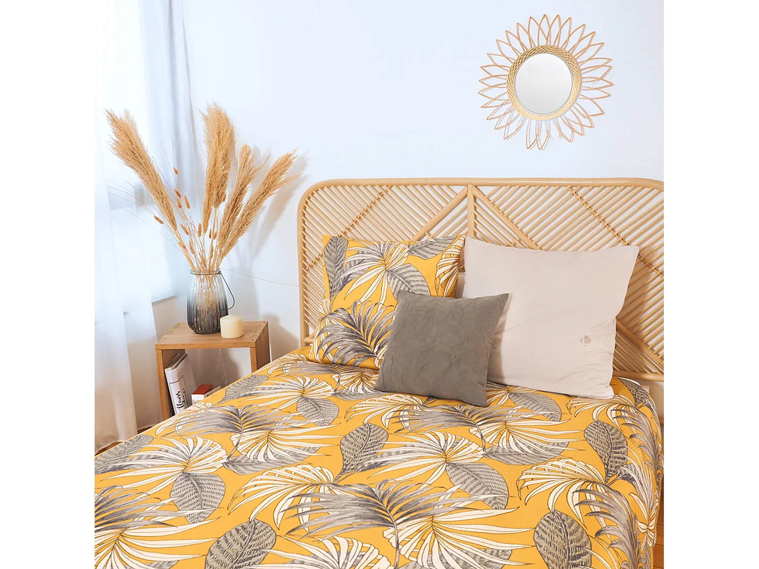 Parure de lit 240x220 cm Microfibre 50% recyclée AQUILIE Jaune 3 pièces