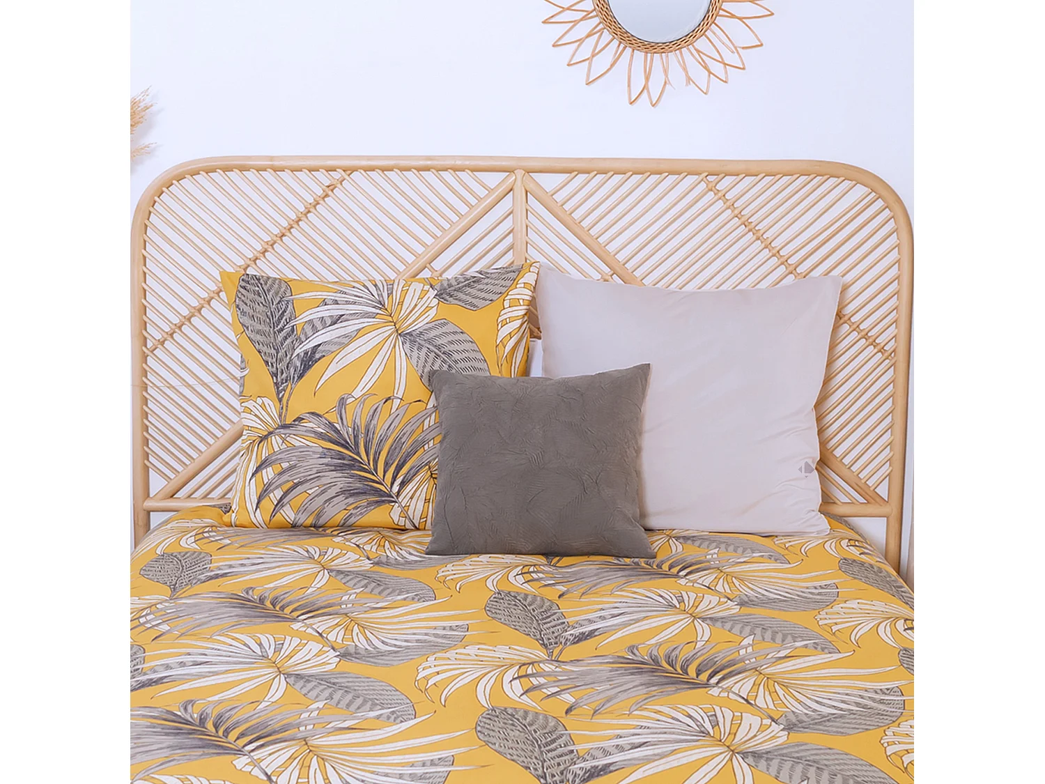 Parure de lit 240x220 cm Microfibre 50% recyclée AQUILIE Jaune 3 pièces