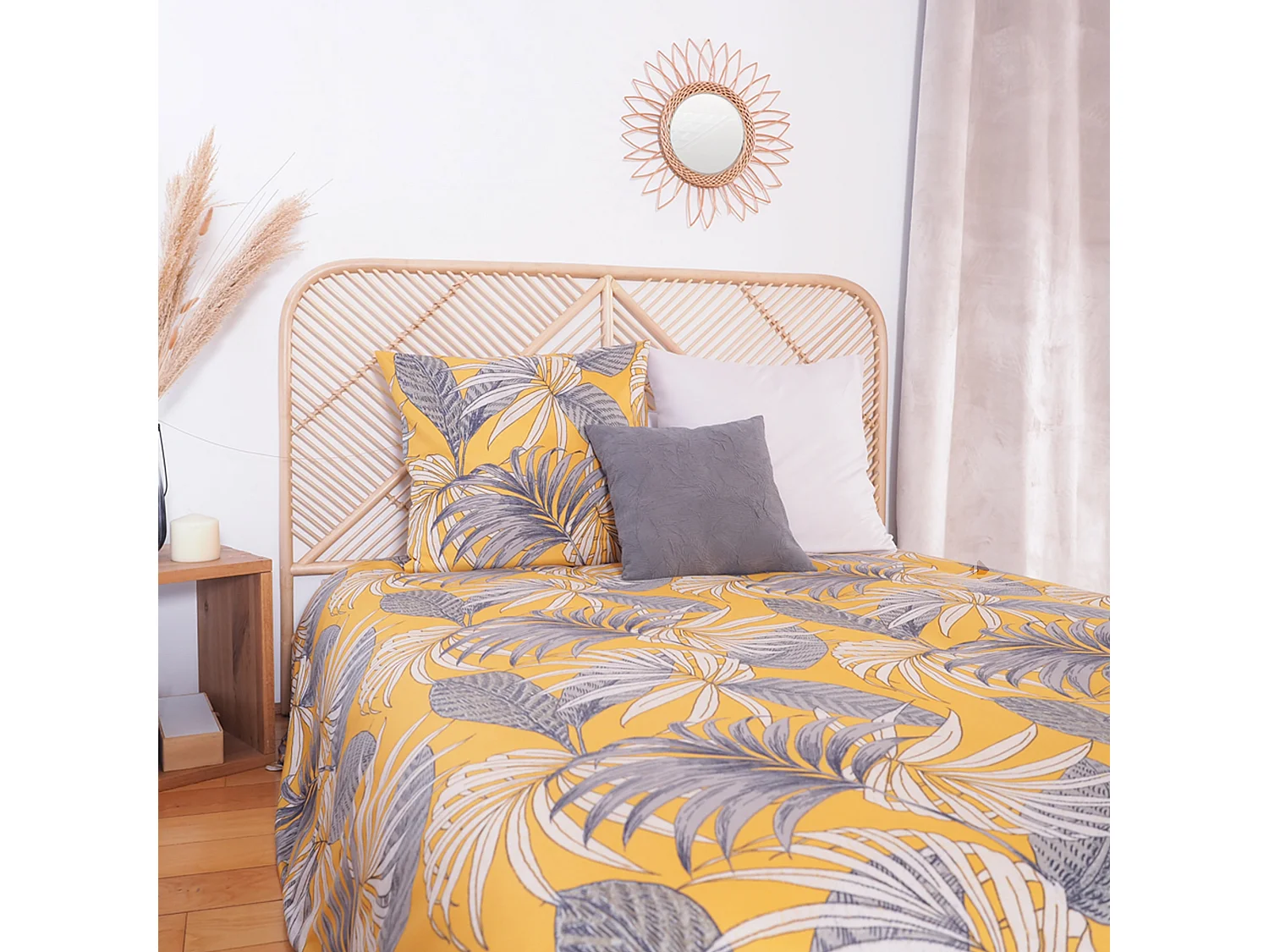 Parure de lit 240x220 cm Microfibre 50% recyclée AQUILIE Jaune 3 pièces