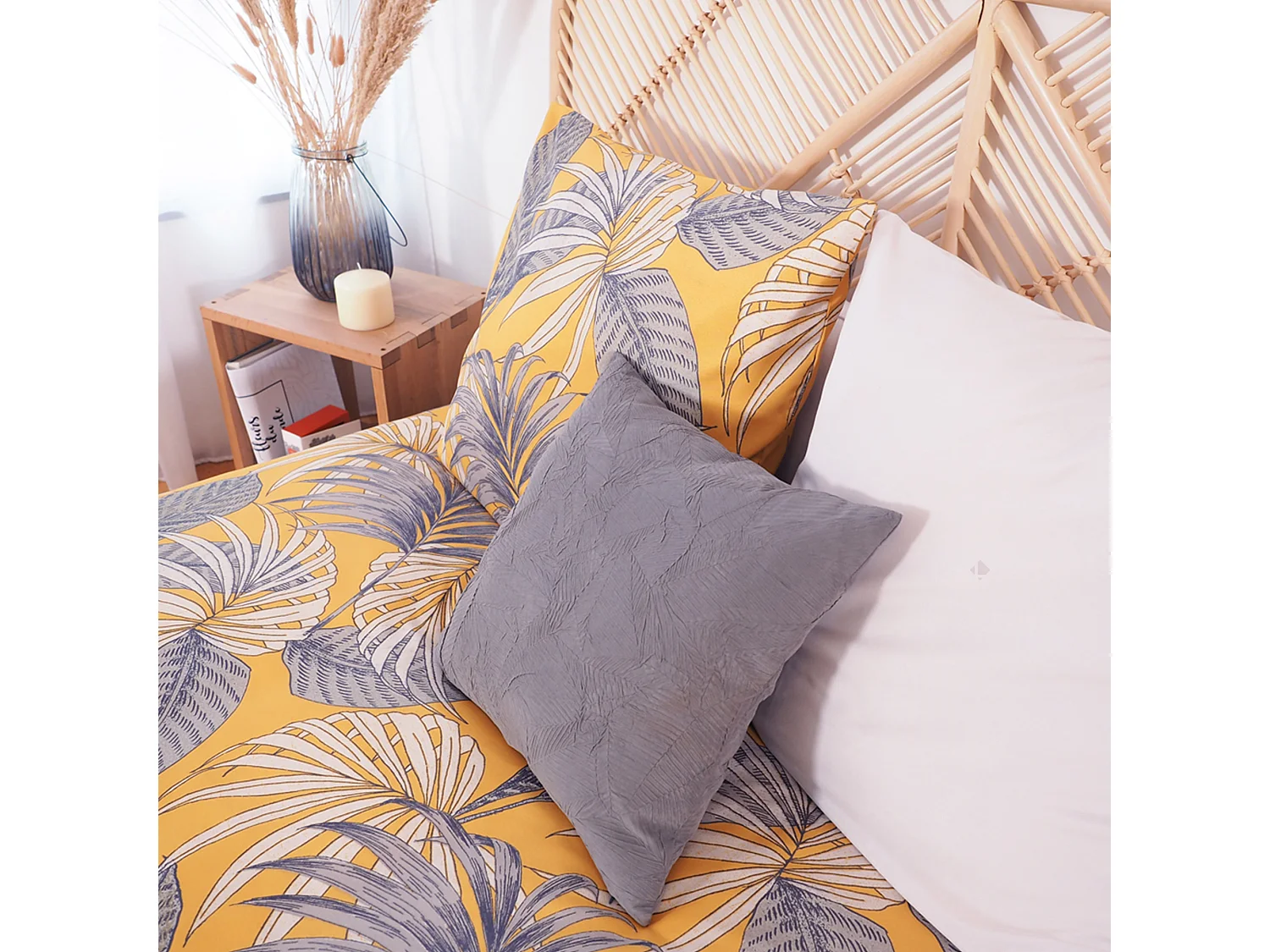 Parure de lit 240x220 cm Microfibre 50% recyclée AQUILIE Jaune 3 pièces