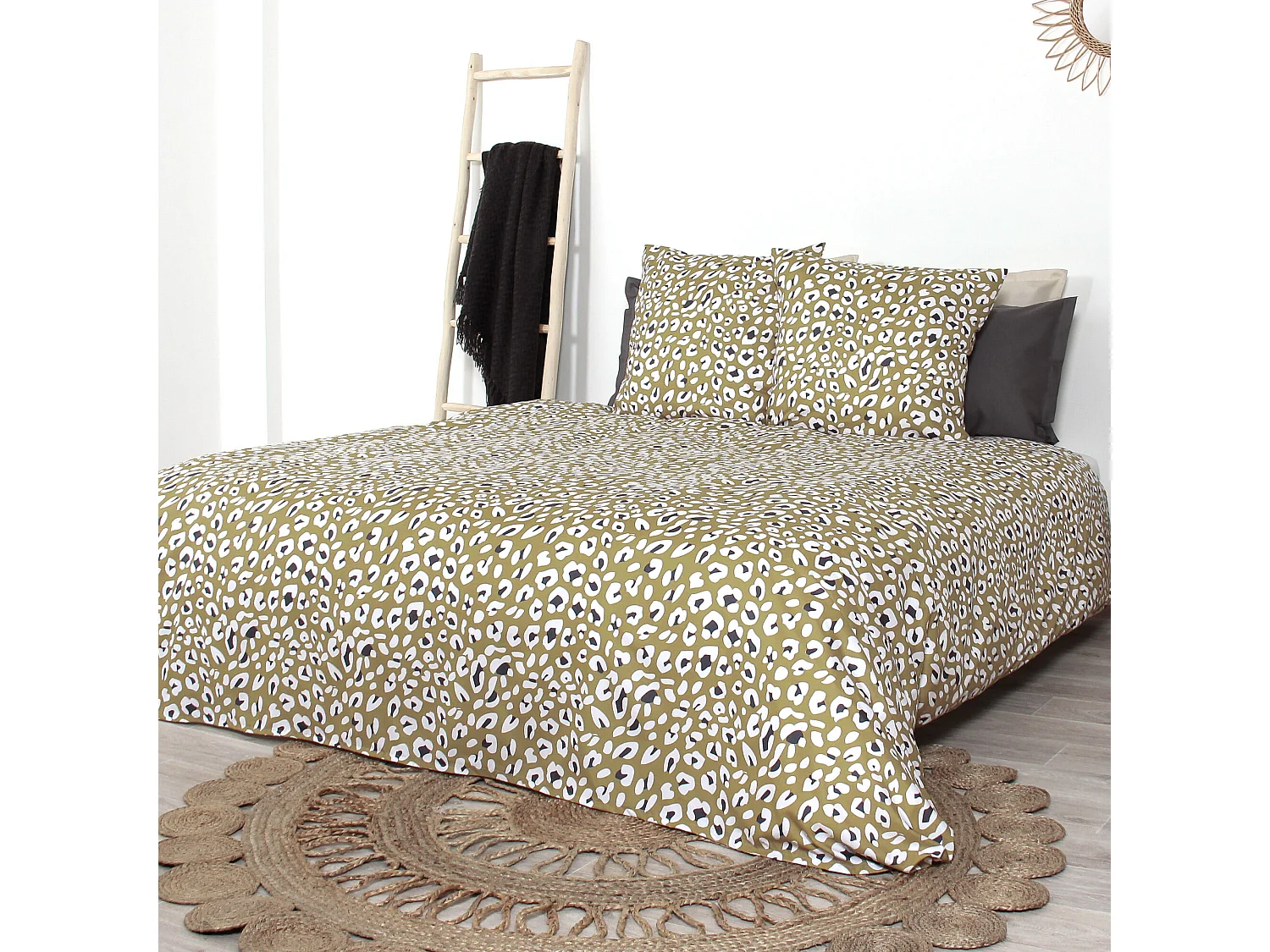 Parure de lit 240x220 cm microfibre PANTERA Marron